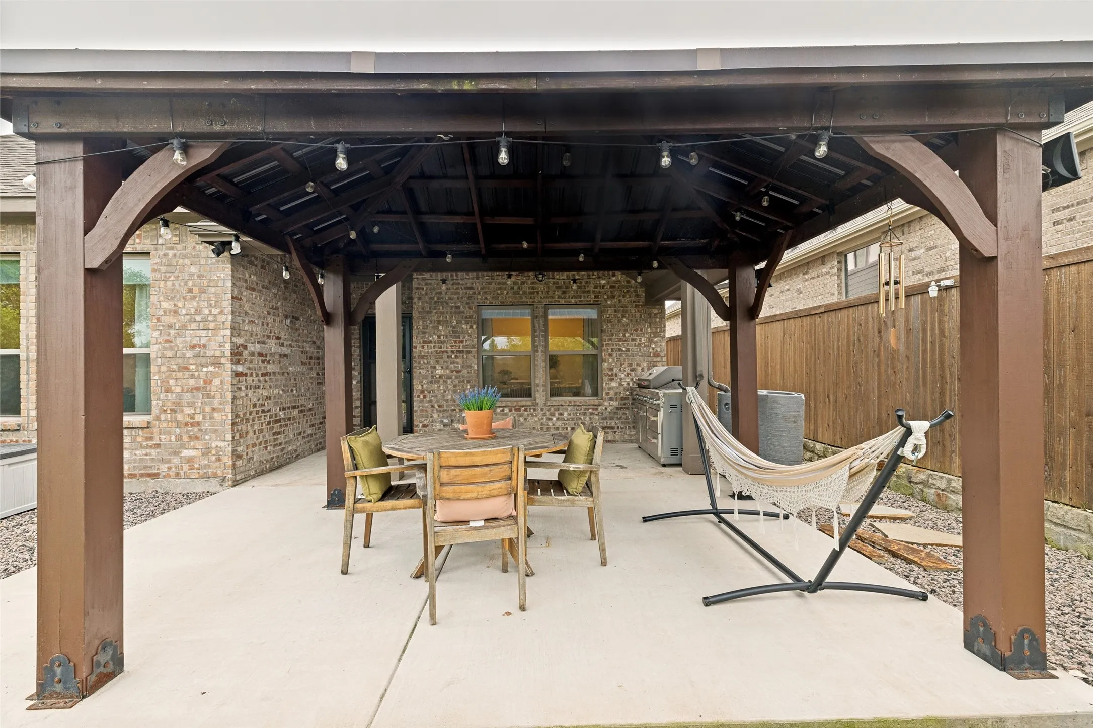 Single Family Residence For Sale in Collin County , 4015 Cloverleaf Trail, Melissa, Texas 75454, 4 Bedroom, 3 Bathroom, 3 Garage spaces, 2,919 Sqft, built in 2021, mls#21316136, Real Estate Agent in Melissa, Homes For Sale in Collin county, Homes For Sale in Melissa, Realtor in Melissa Texas, Real Estate Brokerage Independent Realty Texas, Luminita Cordes Realtor