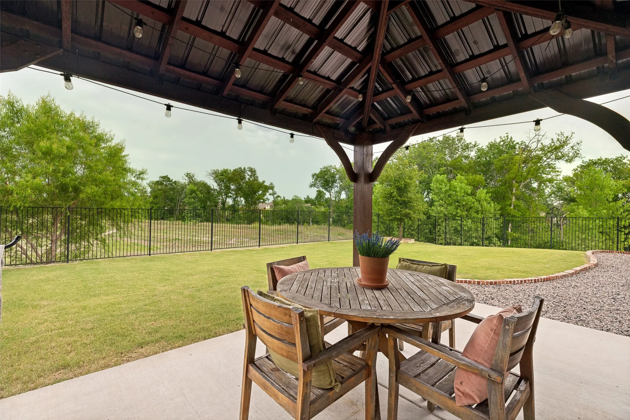Single Family Residence For Sale in Collin County , 4015 Cloverleaf Trail, Melissa, Texas 75454, 4 Bedroom, 3 Bathroom, 3 Garage spaces, 2,919 Sqft, built in 2021, mls#21316136, Real Estate Agent in Melissa, Homes For Sale in Collin county, Homes For Sale in Melissa, Realtor in Melissa Texas, Real Estate Brokerage Independent Realty Texas, Luminita Cordes Realtor