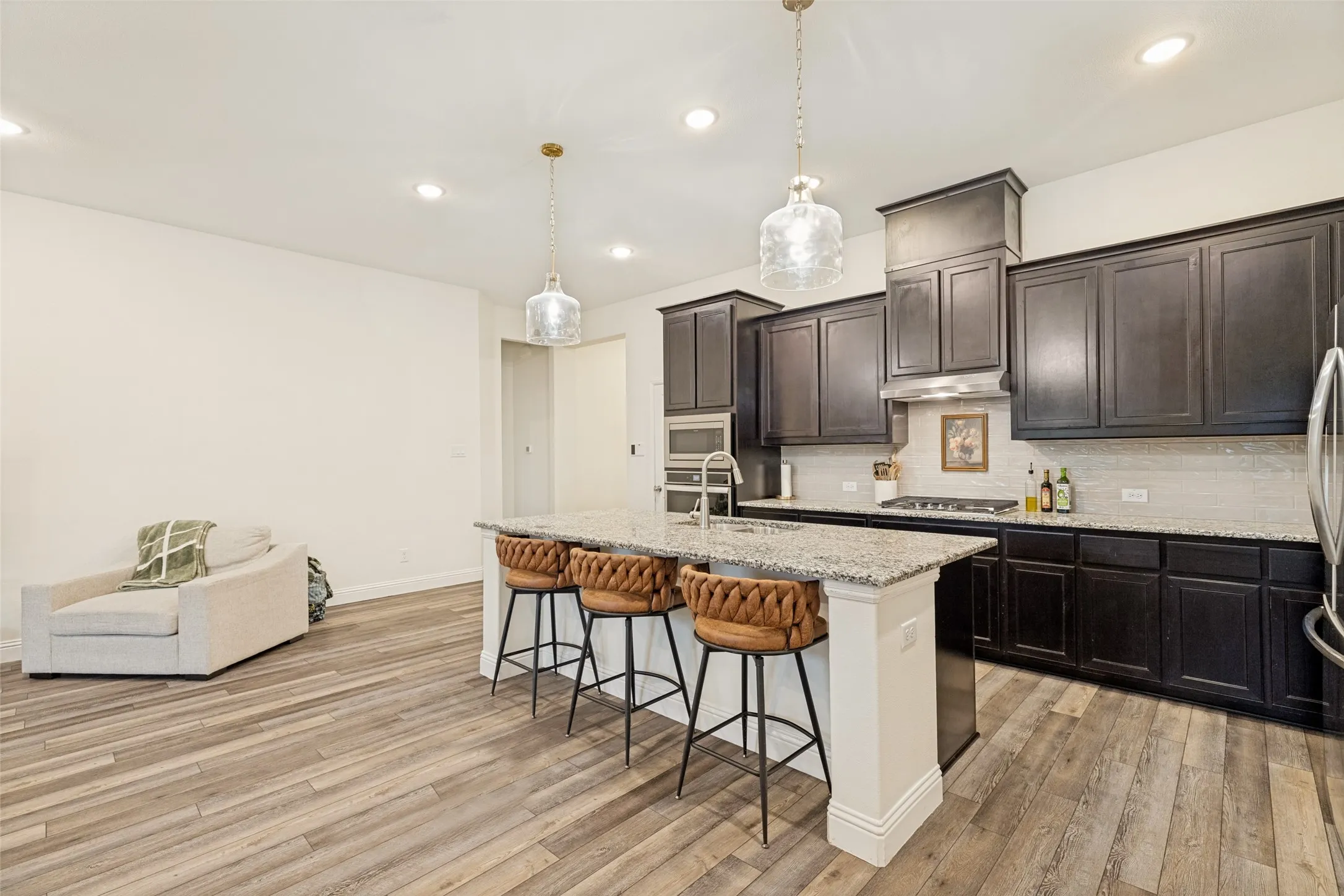 Single Family Residence For Sale in Collin County , 4015 Cloverleaf Trail, Melissa, Texas 75454, 4 Bedroom, 3 Bathroom, 3 Garage spaces, 2,919 Sqft, built in 2021, mls#21316136, Real Estate Agent in Melissa, Homes For Sale in Collin county, Homes For Sale in Melissa, Realtor in Melissa Texas, Real Estate Brokerage Independent Realty Texas, Luminita Cordes Realtor