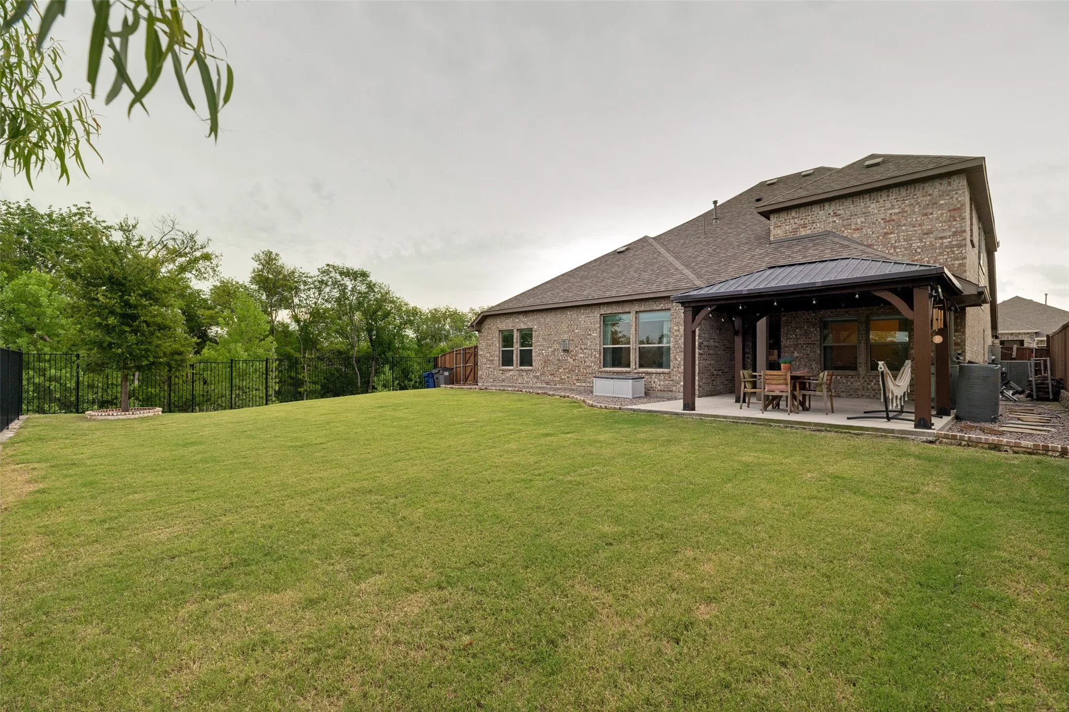 Single Family Residence For Sale in Collin County , 4015 Cloverleaf Trail, Melissa, Texas 75454, 4 Bedroom, 3 Bathroom, 3 Garage spaces, 2,919 Sqft, built in 2021, mls#21316136, Real Estate Agent in Melissa, Homes For Sale in Collin county, Homes For Sale in Melissa, Realtor in Melissa Texas, Real Estate Brokerage Independent Realty Texas, Luminita Cordes Realtor