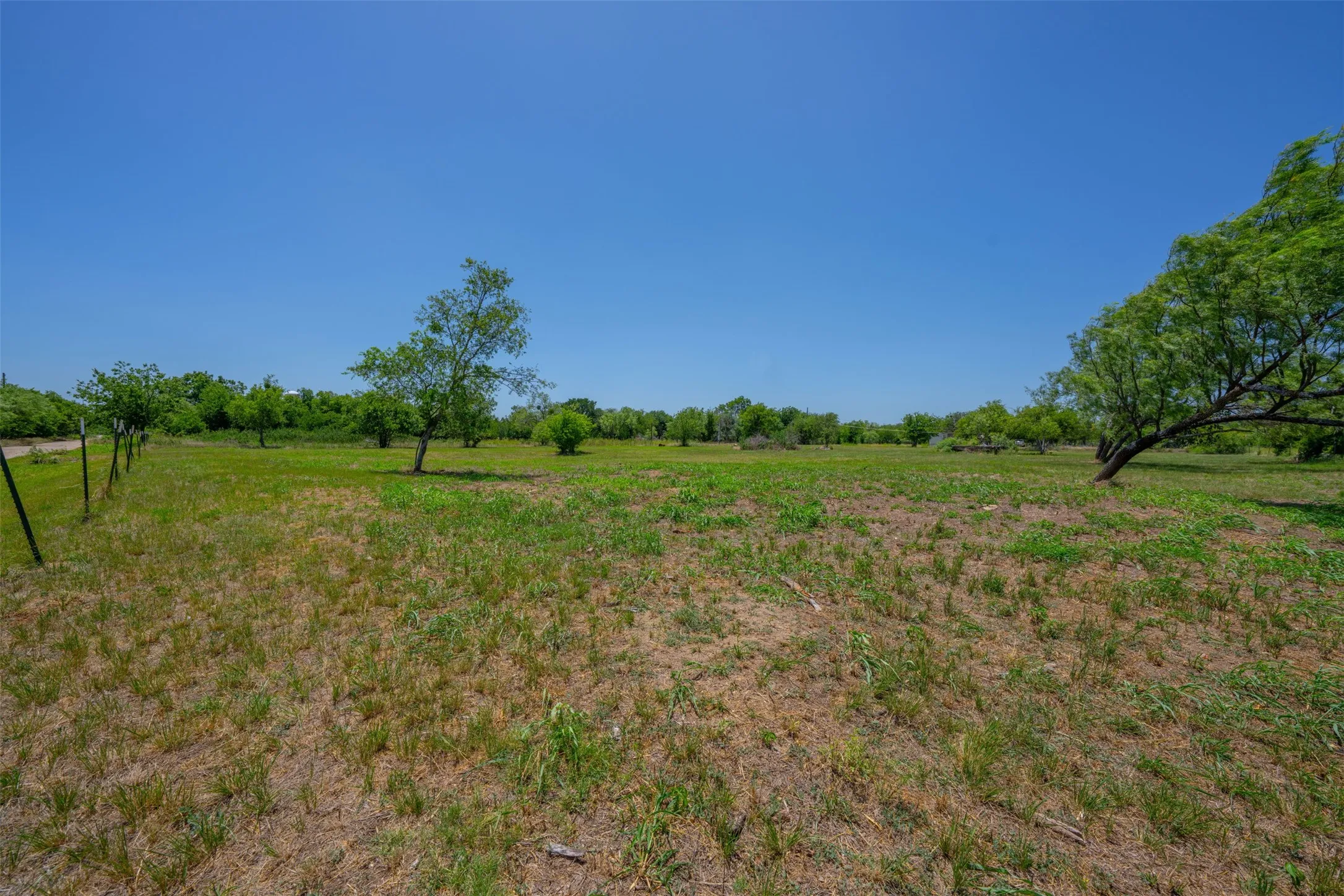 Unimproved Land For Sale in Eastland County , 407 W 14th Street, Cisco, Texas 76437, 0, 0, Garage spaces, 0 Sqft, built in 1965, mls#21317098, Real Estate Agent in Cisco, Homes For Sale in Eastland county, Homes For Sale in Cisco, Realtor in Cisco Texas, Real Estate Brokerage Independent Realty Texas, Luminita Cordes Realtor