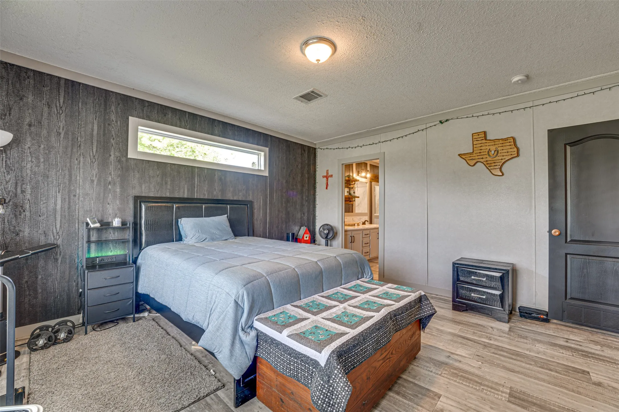 Manufactured Home For Sale in Hunt County , 3912 County Road 4119, Campbell, Texas 75422, 3 Bedroom, 2 Bathroom, Garage spaces, 1,440 Sqft, built in 2022, mls#21317107, Real Estate Agent in Campbell, Homes For Sale in Hunt county, Homes For Sale in Campbell, Realtor in Campbell Texas, Real Estate Brokerage Independent Realty Texas, Luminita Cordes Realtor