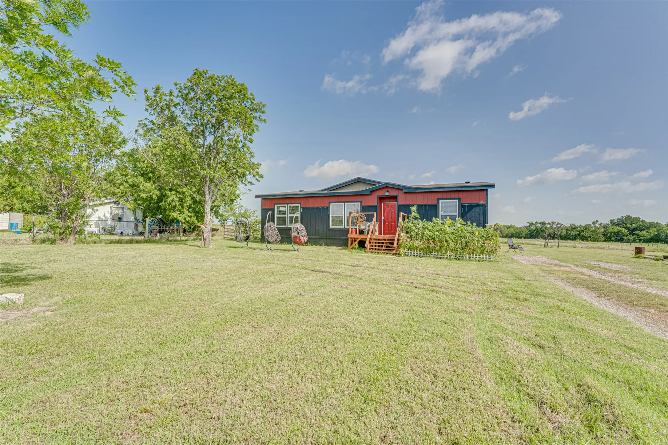 Manufactured Home For Sale in Hunt County , 3912 County Road 4119, Campbell, Texas 75422, 3 Bedroom, 2 Bathroom, Garage spaces, 1,440 Sqft, built in 2022, mls#21317107, Real Estate Agent in Campbell, Homes For Sale in Hunt county, Homes For Sale in Campbell, Realtor in Campbell Texas, Real Estate Brokerage Independent Realty Texas, Luminita Cordes Realtor