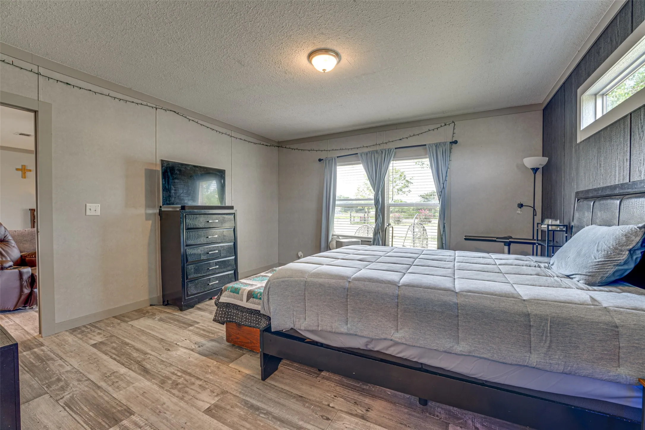 Manufactured Home For Sale in Hunt County , 3912 County Road 4119, Campbell, Texas 75422, 3 Bedroom, 2 Bathroom, Garage spaces, 1,440 Sqft, built in 2022, mls#21317107, Real Estate Agent in Campbell, Homes For Sale in Hunt county, Homes For Sale in Campbell, Realtor in Campbell Texas, Real Estate Brokerage Independent Realty Texas, Luminita Cordes Realtor