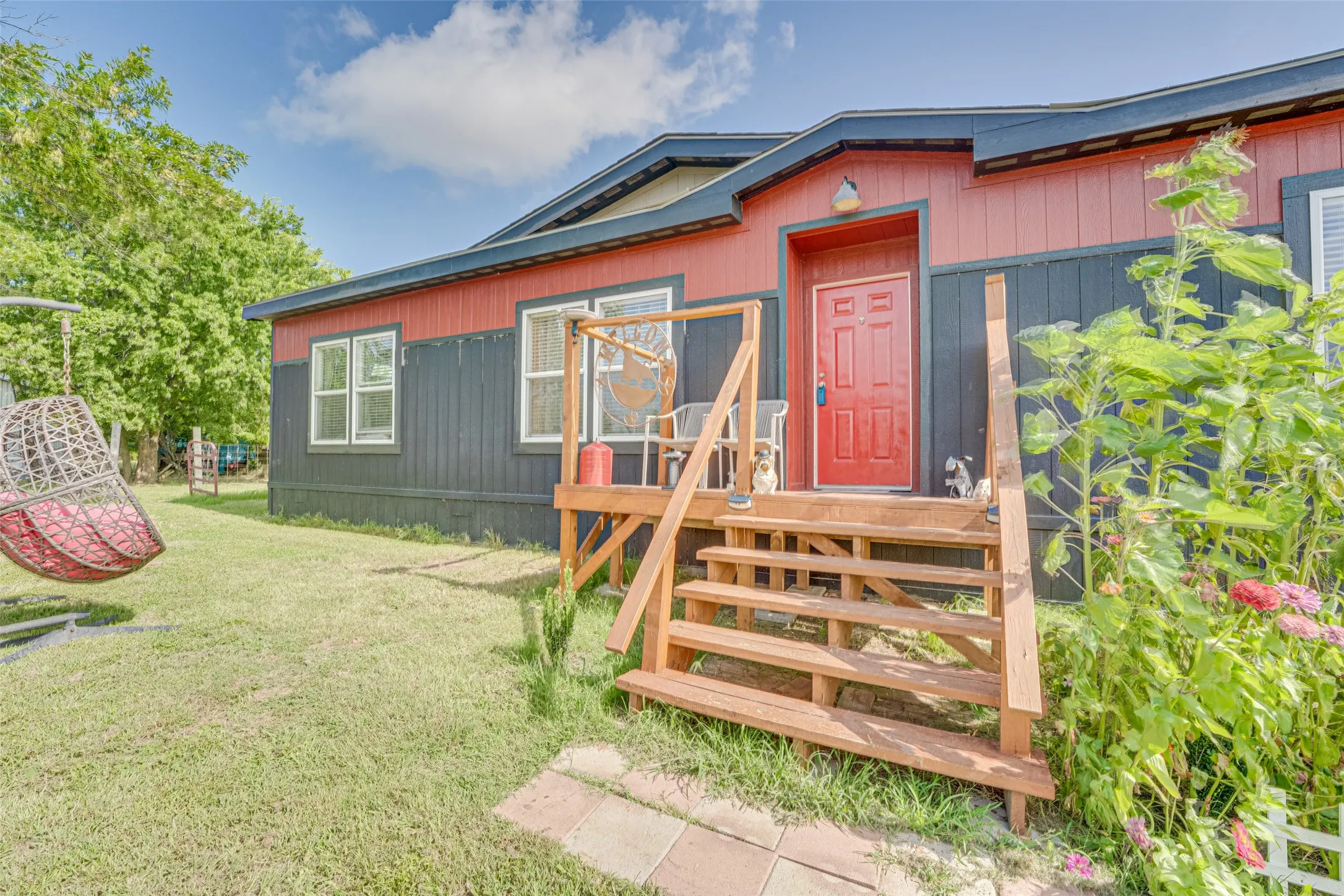 Manufactured Home For Sale in Hunt County , 3912 County Road 4119, Campbell, Texas 75422, 3 Bedroom, 2 Bathroom, Garage spaces, 1,440 Sqft, built in 2022, mls#21317107, Real Estate Agent in Campbell, Homes For Sale in Hunt county, Homes For Sale in Campbell, Realtor in Campbell Texas, Real Estate Brokerage Independent Realty Texas, Luminita Cordes Realtor