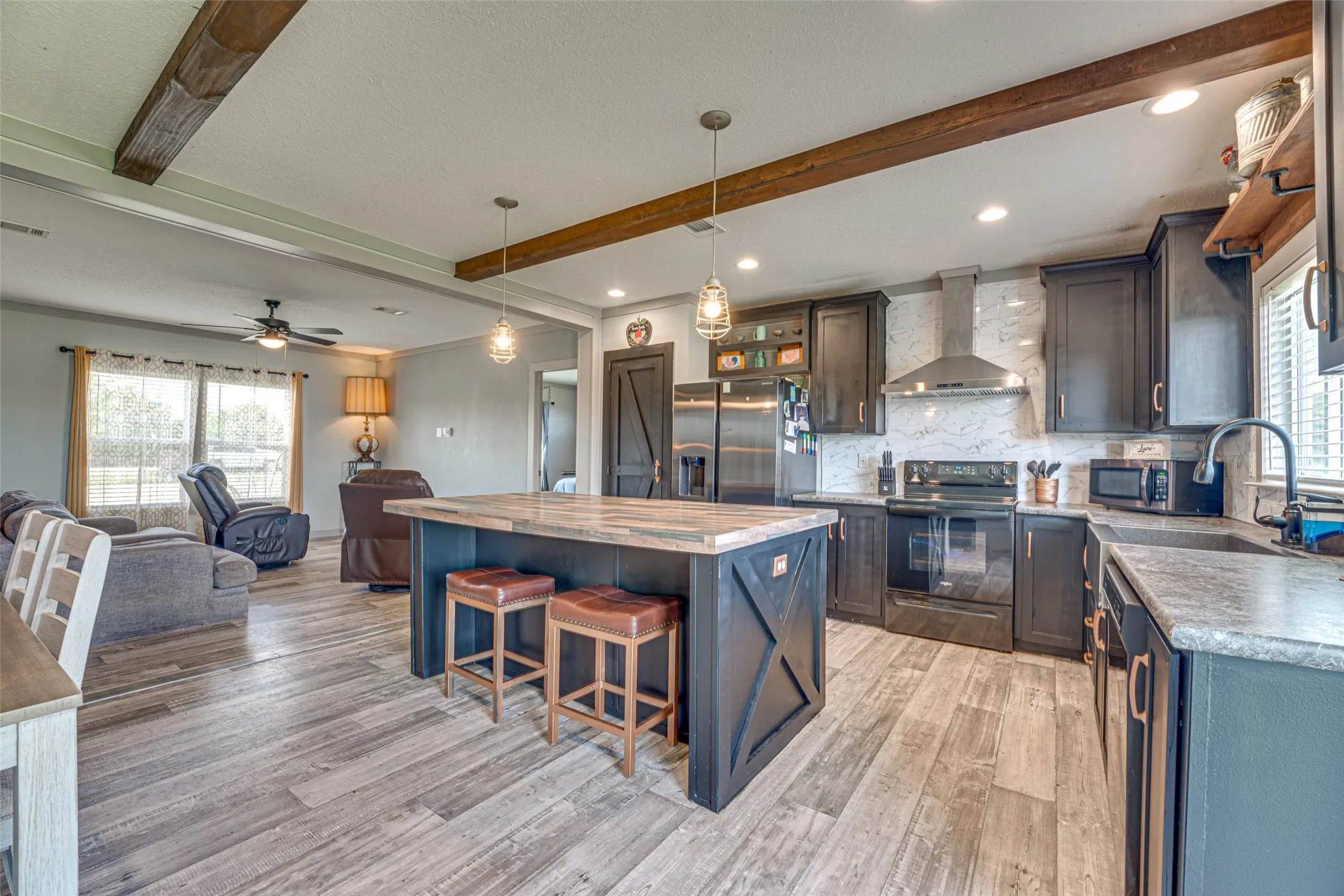 Manufactured Home For Sale in Hunt County , 3912 County Road 4119, Campbell, Texas 75422, 3 Bedroom, 2 Bathroom, Garage spaces, 1,440 Sqft, built in 2022, mls#21317107, Real Estate Agent in Campbell, Homes For Sale in Hunt county, Homes For Sale in Campbell, Realtor in Campbell Texas, Real Estate Brokerage Independent Realty Texas, Luminita Cordes Realtor