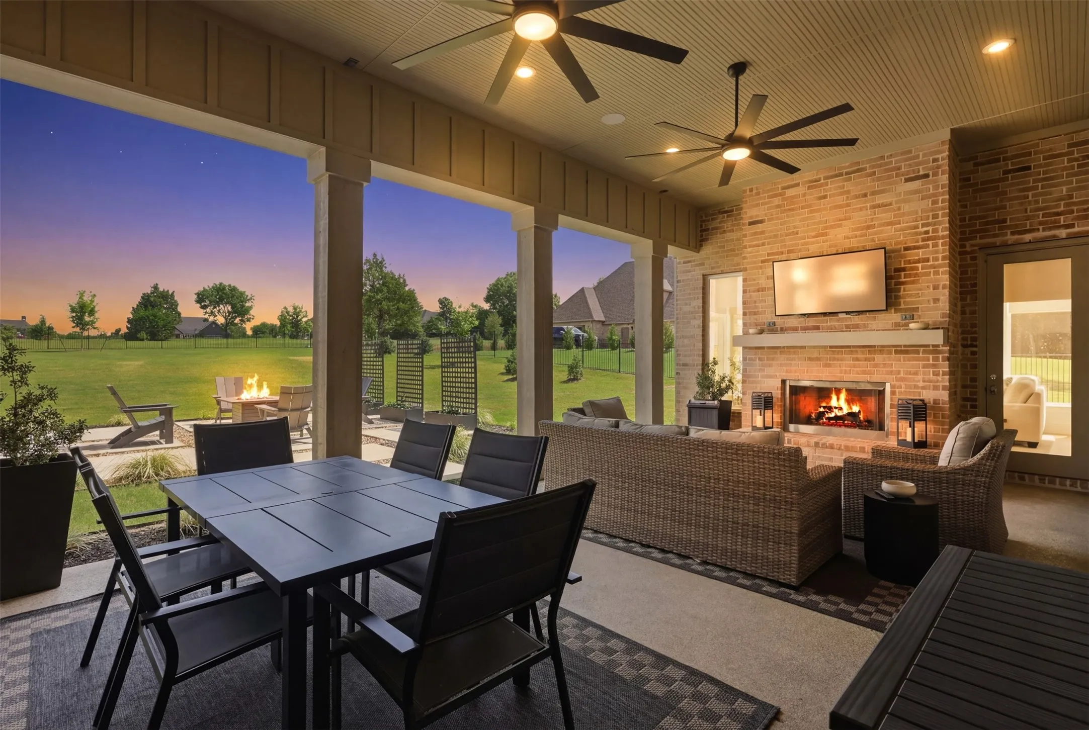Single Family Residence For Sale in Grayson County , 425 Abagail Lane, Van Alstyne, Texas 75495, 4 Bedroom, 4 Bathroom, 3 Garage spaces, 3,489 Sqft, built in 2023, mls#21315371, Real Estate Agent in Van Alstyne, Homes For Sale in Grayson county, Homes For Sale in Van Alstyne, Realtor in Van Alstyne Texas, Real Estate Brokerage Independent Realty Texas, Luminita Cordes Realtor