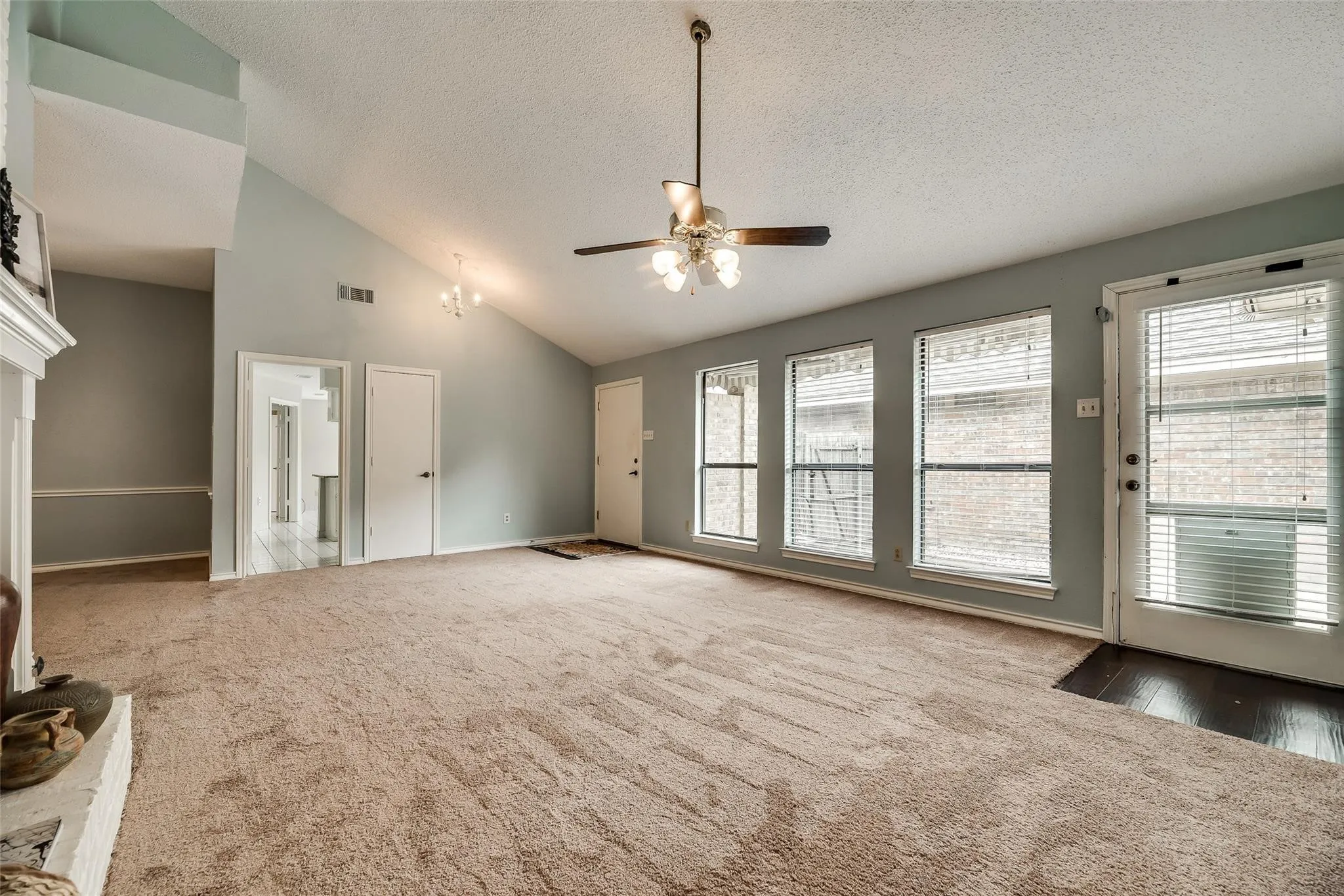 Single Family Residence For Sale in Tarrant County , 1307 Boardwalk Street, Arlington, Texas 76011, 3 Bedroom, 3 Bathroom, 2 Garage spaces, 2,037 Sqft, built in 1983, mls#21317131, Real Estate Agent in Arlington, Homes For Sale in Tarrant county, Homes For Sale in Arlington, Realtor in Arlington Texas, Real Estate Brokerage Independent Realty Texas, Luminita Cordes Realtor