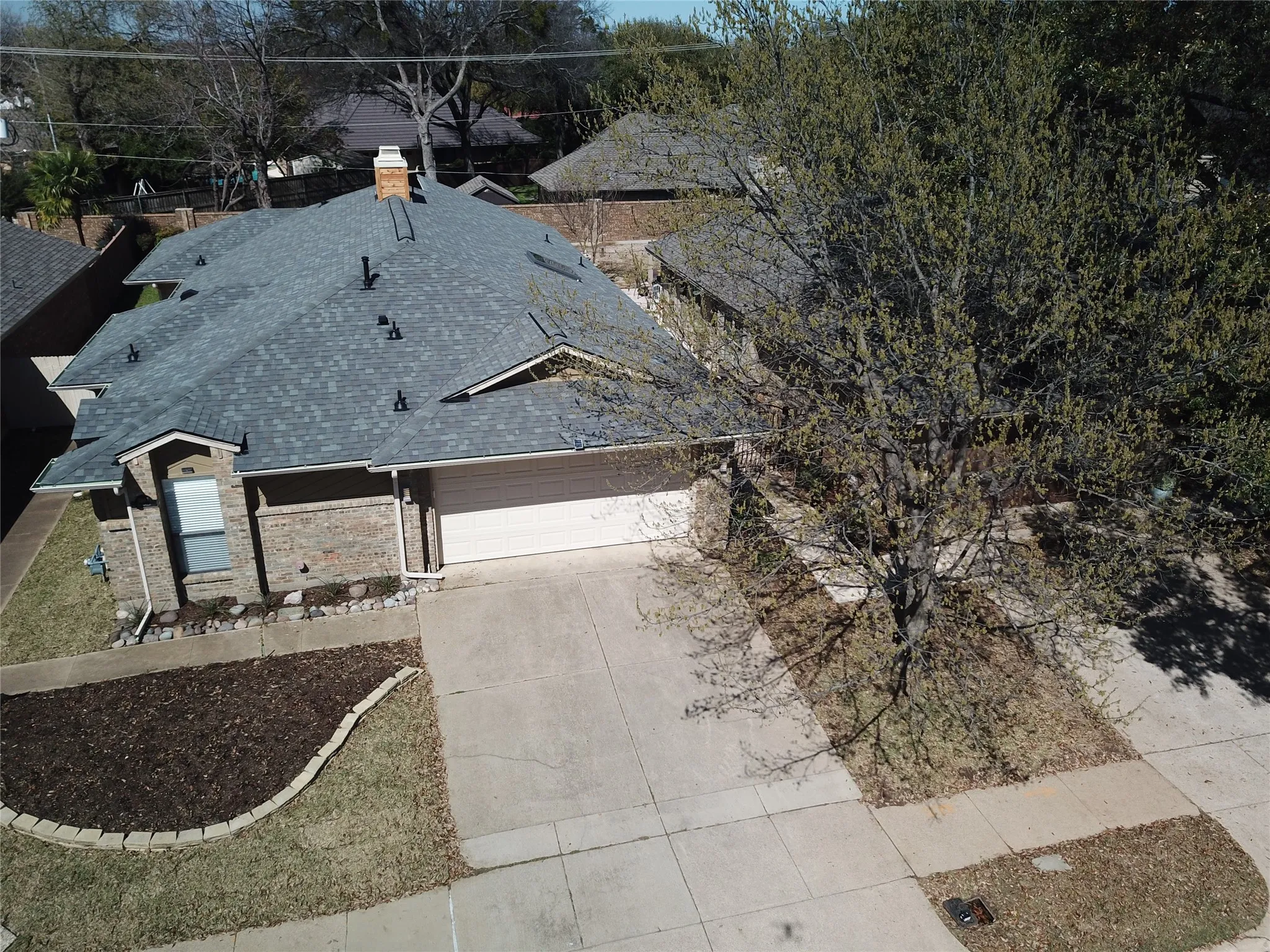 Single Family Residence For Sale in Tarrant County , 1307 Boardwalk Street, Arlington, Texas 76011, 3 Bedroom, 3 Bathroom, 2 Garage spaces, 2,037 Sqft, built in 1983, mls#21317131, Real Estate Agent in Arlington, Homes For Sale in Tarrant county, Homes For Sale in Arlington, Realtor in Arlington Texas, Real Estate Brokerage Independent Realty Texas, Luminita Cordes Realtor