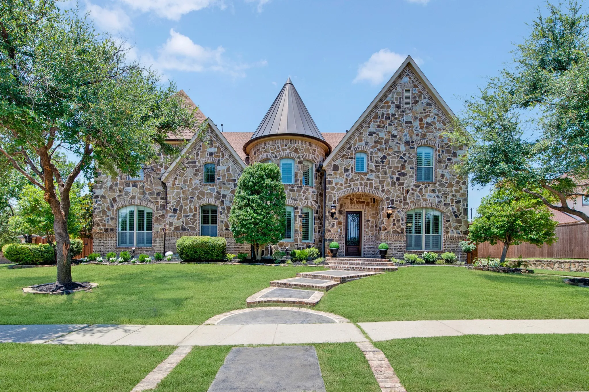 Single Family Residence For Sale in Denton County , 5503 Summer Star Lane, Frisco, Texas 75036, 5 Bedroom, 5 Bathroom, 3 Garage spaces, 5,415 Sqft, built in 2004, mls#21302776, Real Estate Agent in Frisco, Homes For Sale in Denton county, Homes For Sale in Frisco, Realtor in Frisco Texas, Real Estate Brokerage Independent Realty Texas, Luminita Cordes Realtor