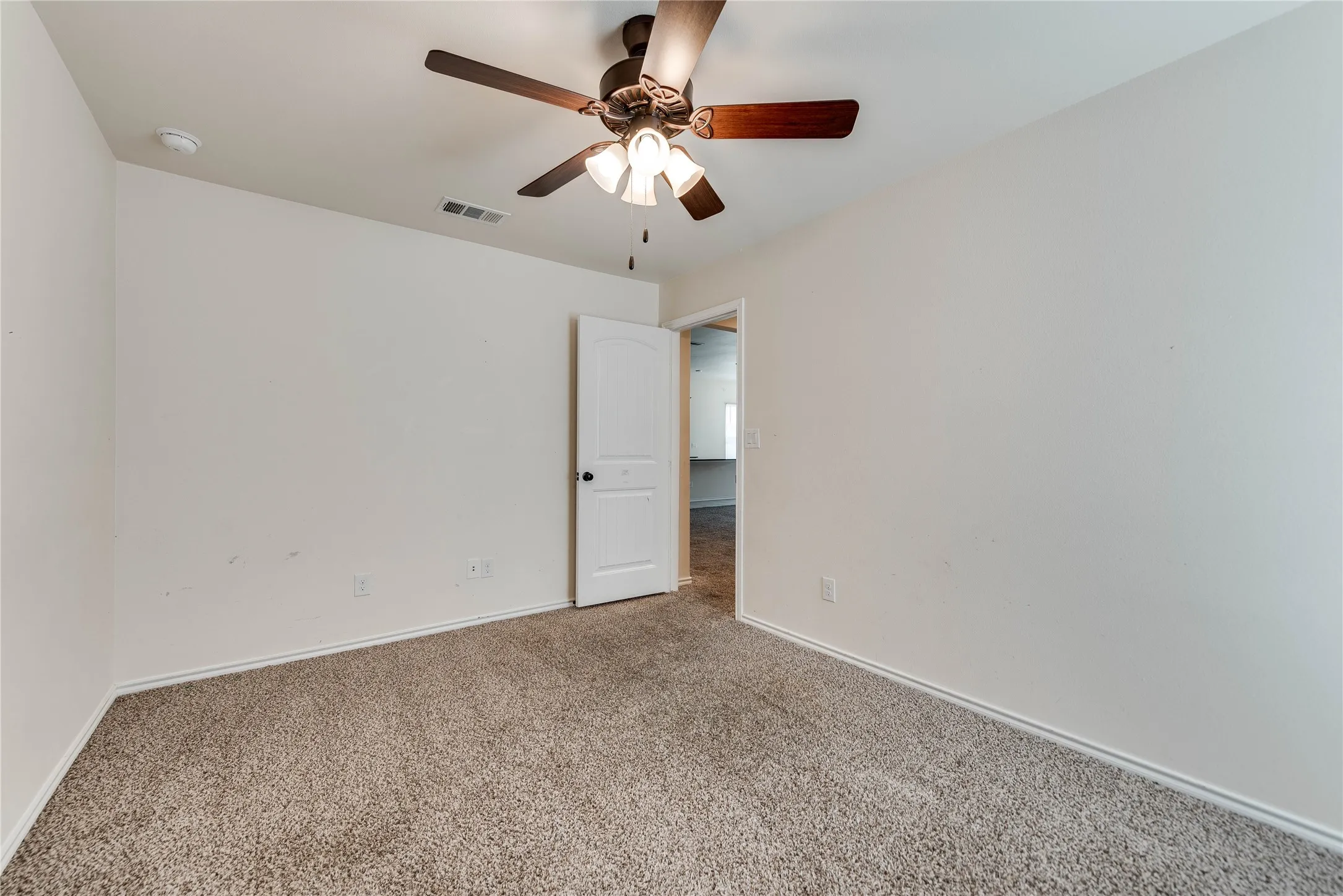 Single Family Residence For Sale in Midland County , 6819 Brush Drive, Midland, Texas 79705, 3 Bedroom, 2 Bathroom, 2 Garage spaces, 2,132 Sqft, built in 2019, mls#21284941, Real Estate Agent in Midland, Homes For Sale in Midland county, Homes For Sale in Midland, Realtor in Midland Texas, Real Estate Brokerage Independent Realty Texas, Luminita Cordes Realtor