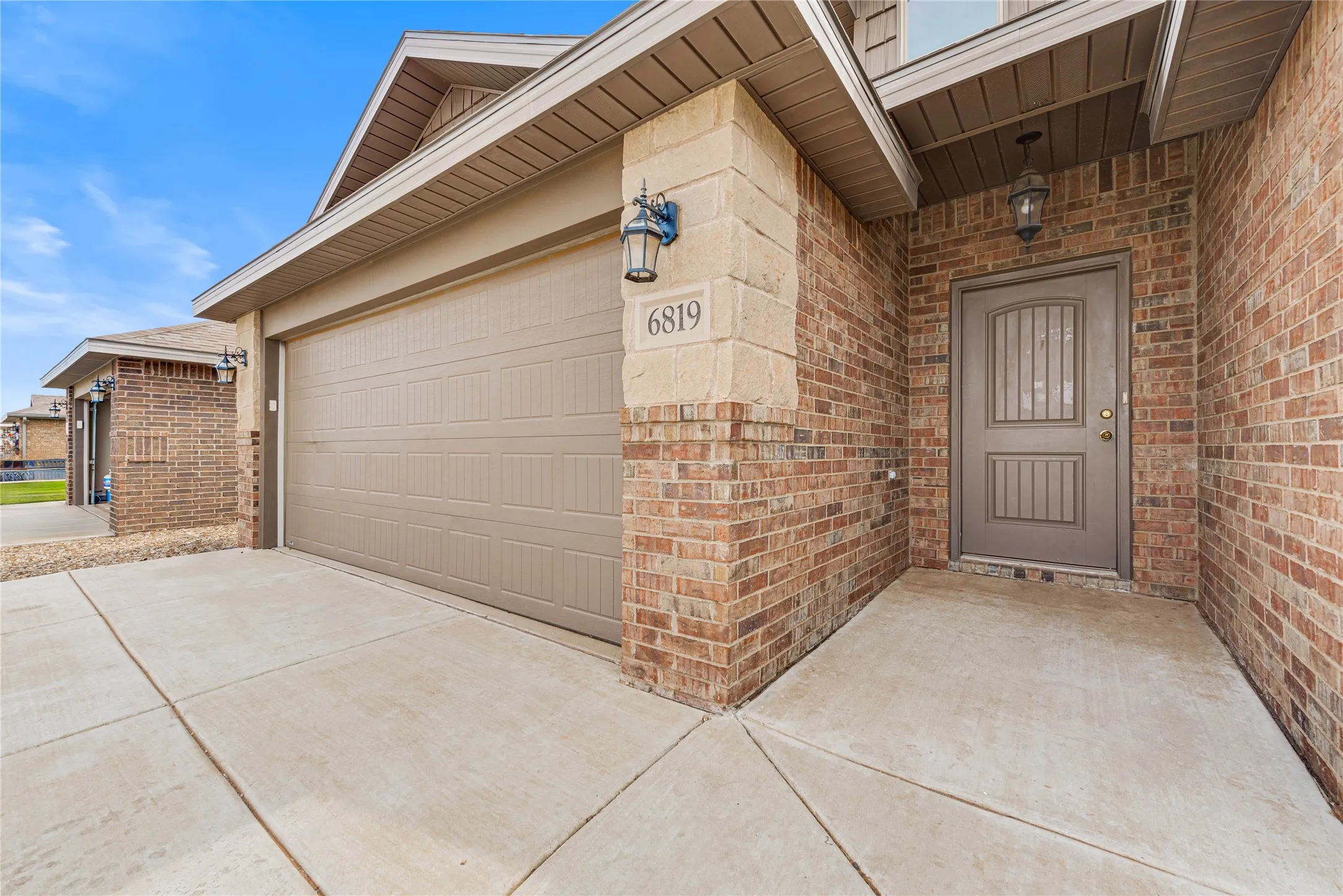 Single Family Residence For Sale in Midland County , 6819 Brush Drive, Midland, Texas 79705, 3 Bedroom, 2 Bathroom, 2 Garage spaces, 2,132 Sqft, built in 2019, mls#21284941, Real Estate Agent in Midland, Homes For Sale in Midland county, Homes For Sale in Midland, Realtor in Midland Texas, Real Estate Brokerage Independent Realty Texas, Luminita Cordes Realtor