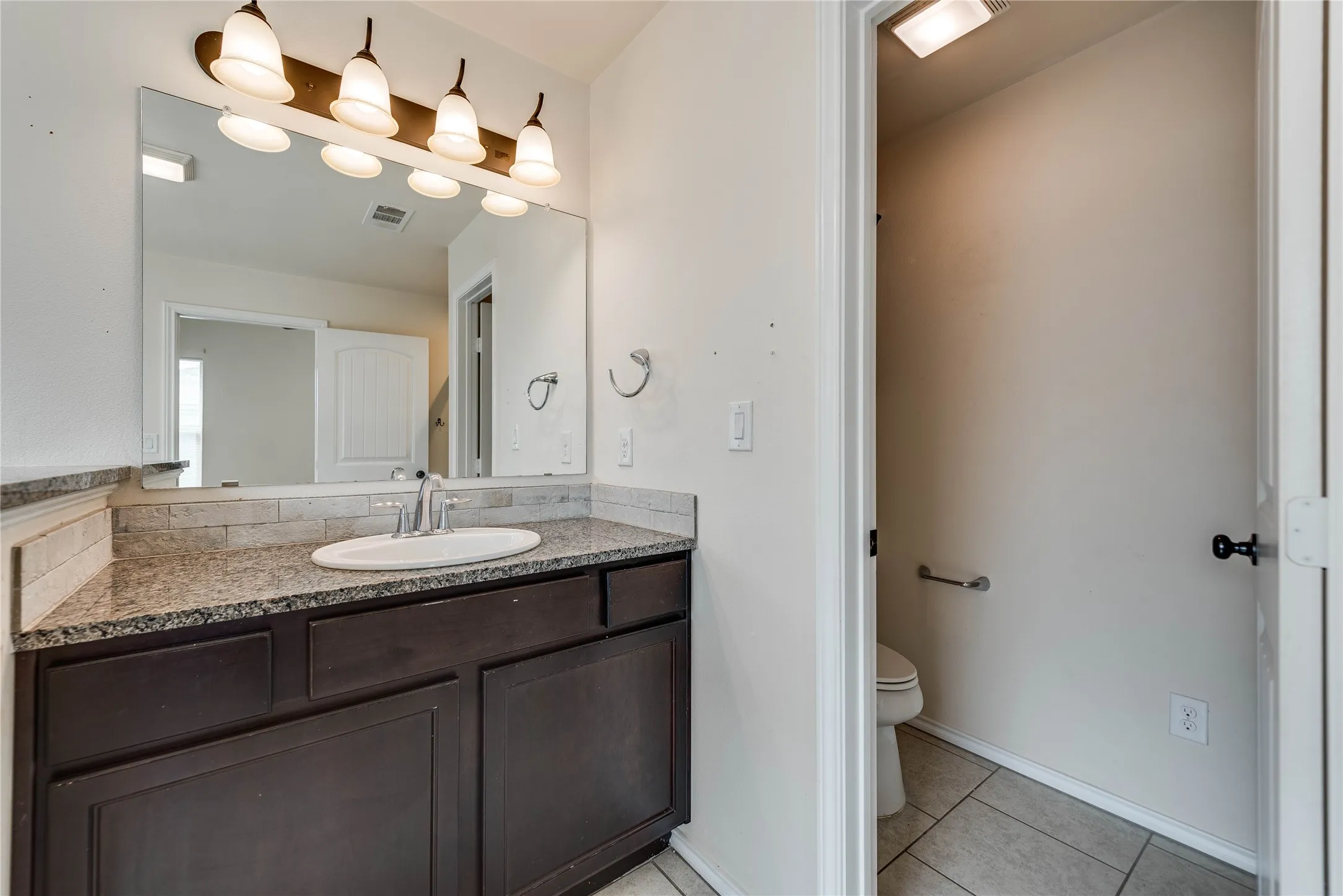 Single Family Residence For Sale in Midland County , 6819 Brush Drive, Midland, Texas 79705, 3 Bedroom, 2 Bathroom, 2 Garage spaces, 2,132 Sqft, built in 2019, mls#21284941, Real Estate Agent in Midland, Homes For Sale in Midland county, Homes For Sale in Midland, Realtor in Midland Texas, Real Estate Brokerage Independent Realty Texas, Luminita Cordes Realtor