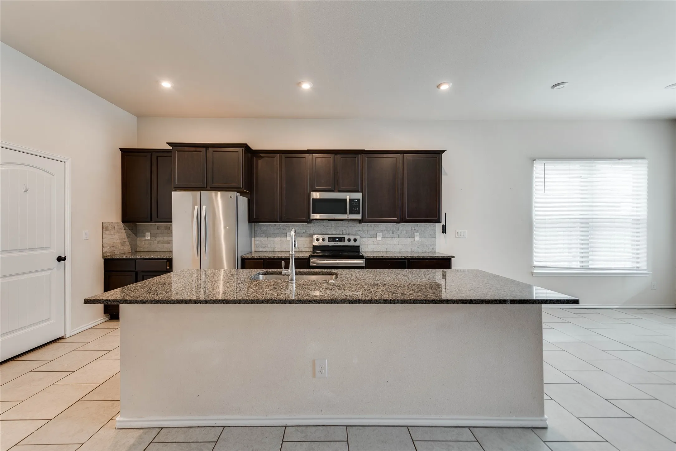 Single Family Residence For Sale in Midland County , 6819 Brush Drive, Midland, Texas 79705, 3 Bedroom, 2 Bathroom, 2 Garage spaces, 2,132 Sqft, built in 2019, mls#21284941, Real Estate Agent in Midland, Homes For Sale in Midland county, Homes For Sale in Midland, Realtor in Midland Texas, Real Estate Brokerage Independent Realty Texas, Luminita Cordes Realtor
