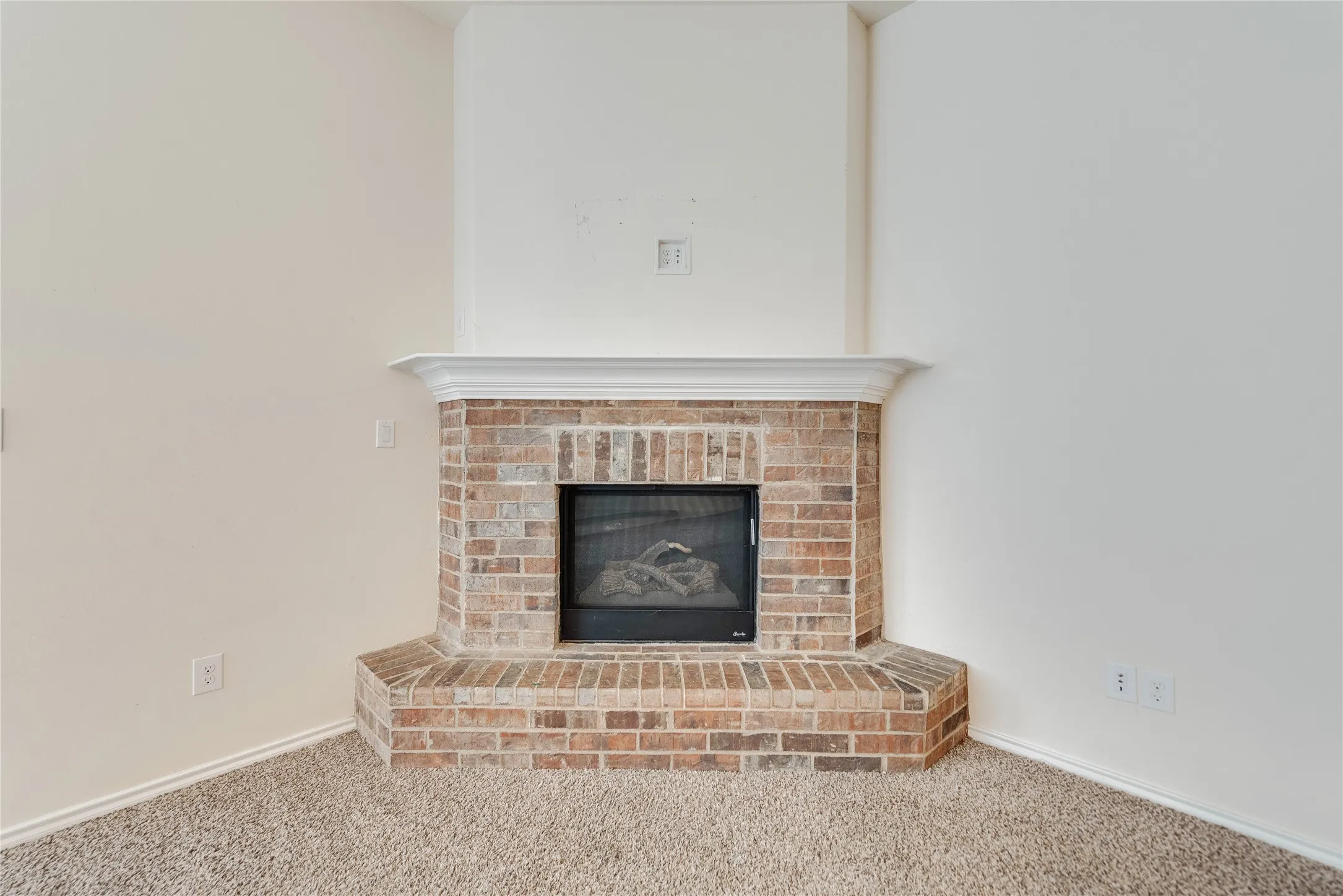Single Family Residence For Sale in Midland County , 6819 Brush Drive, Midland, Texas 79705, 3 Bedroom, 2 Bathroom, 2 Garage spaces, 2,132 Sqft, built in 2019, mls#21284941, Real Estate Agent in Midland, Homes For Sale in Midland county, Homes For Sale in Midland, Realtor in Midland Texas, Real Estate Brokerage Independent Realty Texas, Luminita Cordes Realtor