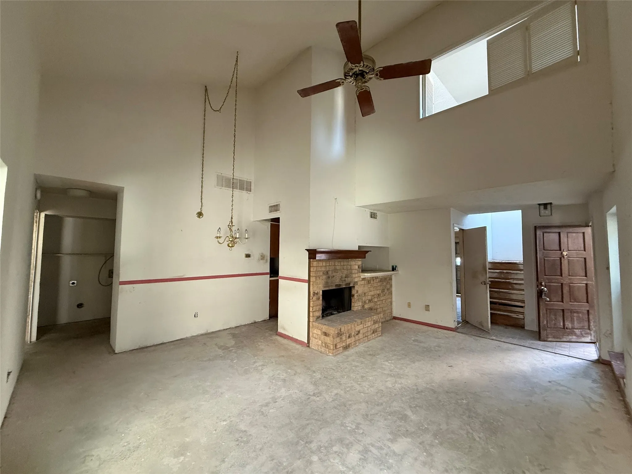 Townhouse For Sale in Dallas County , 2916 Canis Circle, Garland, Texas 75044, 2 Bedroom, 2 Bathroom, 2 Garage spaces, 1,208 Sqft, built in 1980, mls#21317144, Real Estate Agent in Garland, Homes For Sale in Dallas county, Homes For Sale in Garland, Realtor in Garland Texas, Real Estate Brokerage Independent Realty Texas, Luminita Cordes Realtor