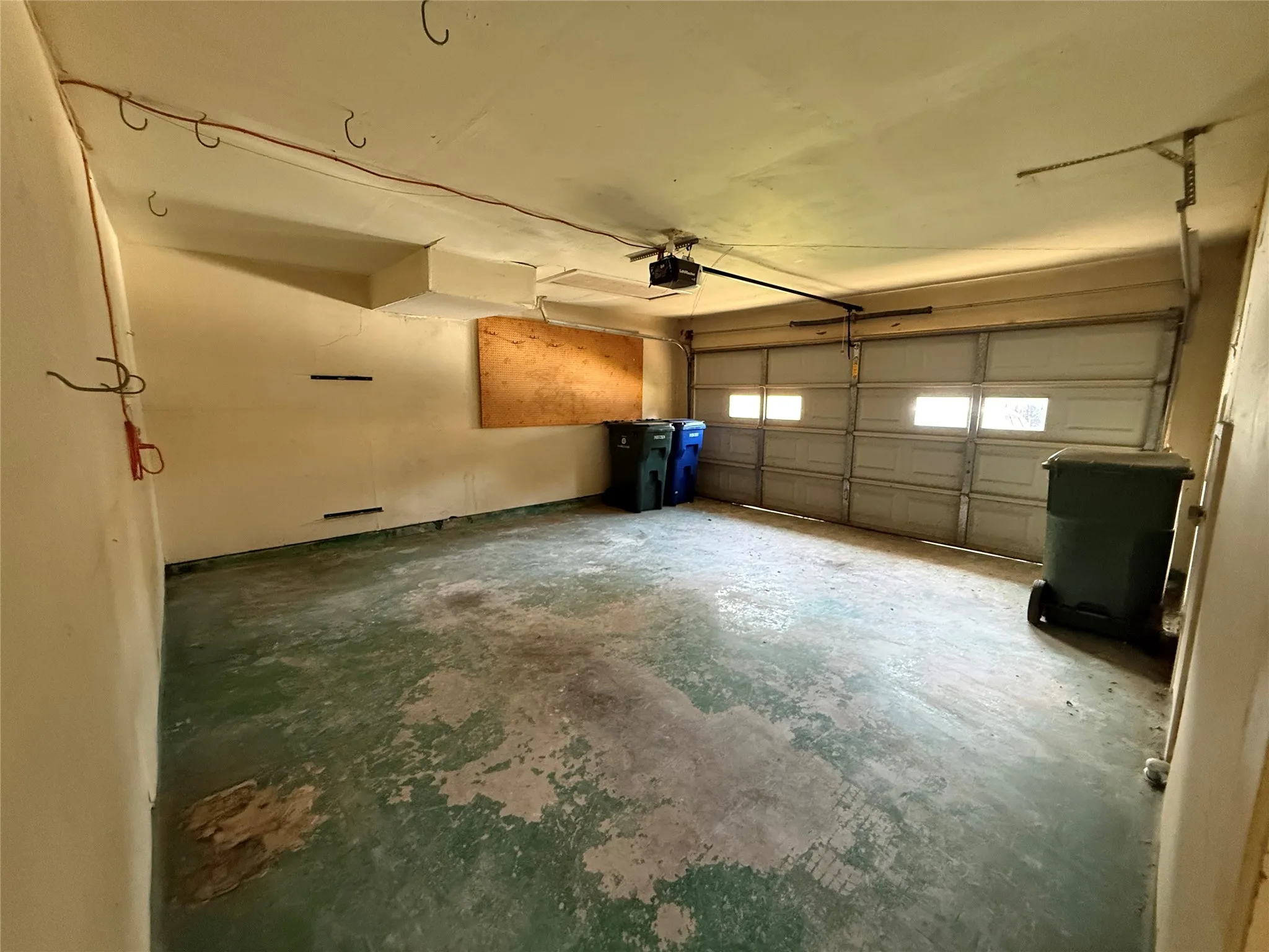 Townhouse For Sale in Dallas County , 2916 Canis Circle, Garland, Texas 75044, 2 Bedroom, 2 Bathroom, 2 Garage spaces, 1,208 Sqft, built in 1980, mls#21317144, Real Estate Agent in Garland, Homes For Sale in Dallas county, Homes For Sale in Garland, Realtor in Garland Texas, Real Estate Brokerage Independent Realty Texas, Luminita Cordes Realtor