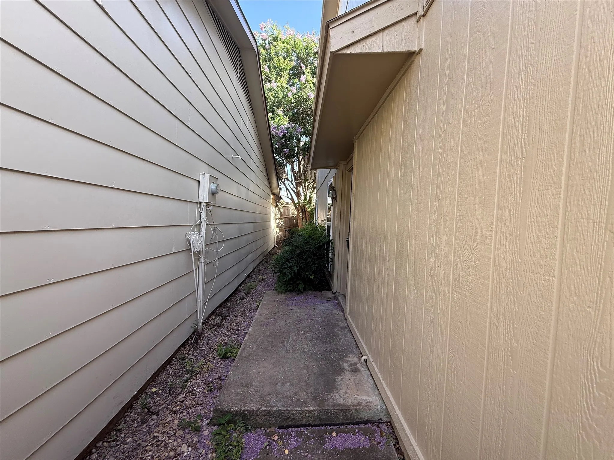 Front Door on Side for extra privacy
