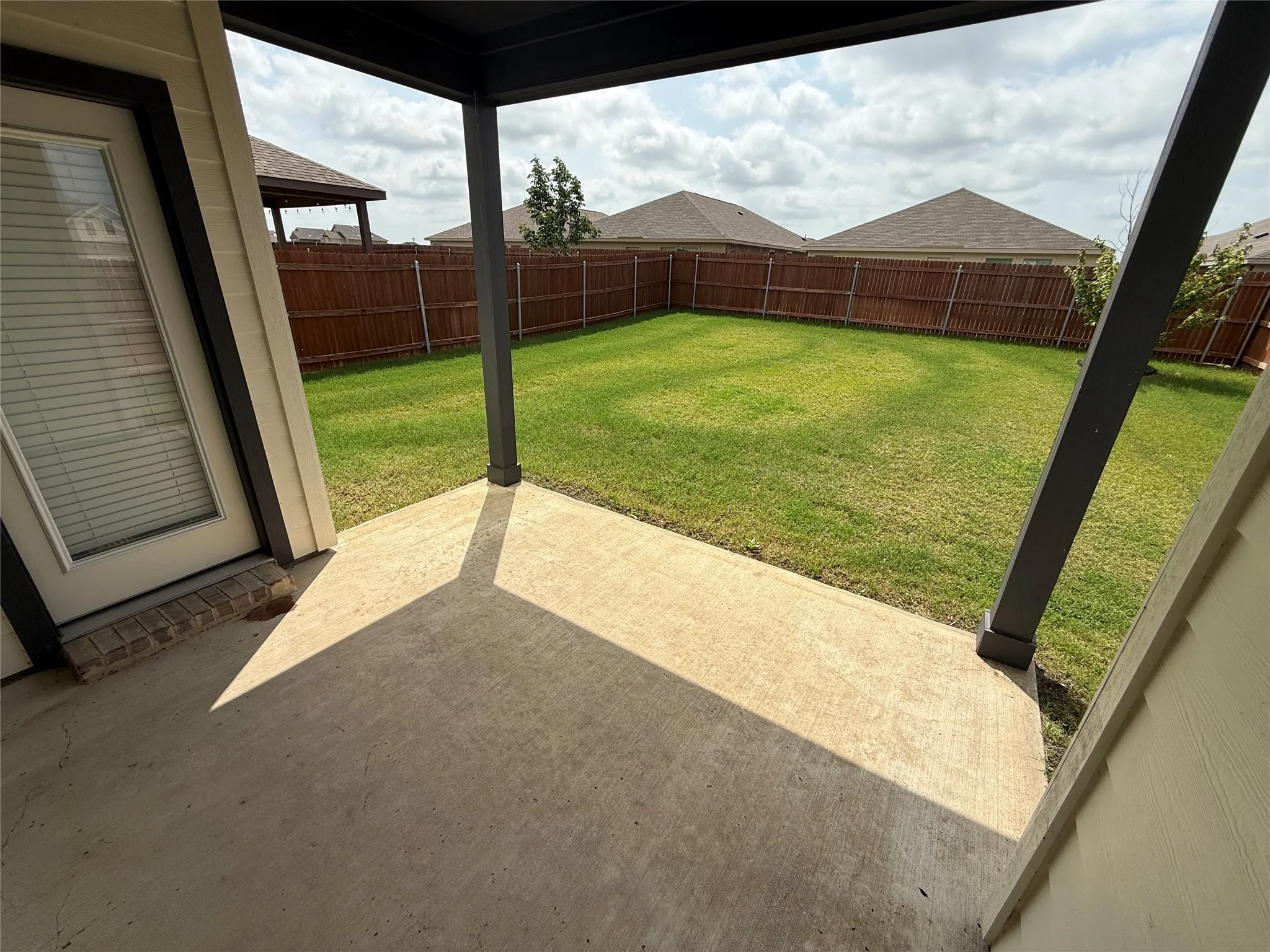 Single Family Residence For Rent in Kaufman County , 1106 Arborwood Drive, Forney, Texas 75126, 4 Bedroom, 4 Bathroom, 2 Garage spaces, 2,017 Sqft, built in 2023, mls#21316484, Real Estate Agent in Forney, Homes For Rent in Kaufman county, Homes For Rent in Forney, Realtor in Forney Texas, Real Estate Brokerage Independent Realty Texas, Luminita Cordes Realtor