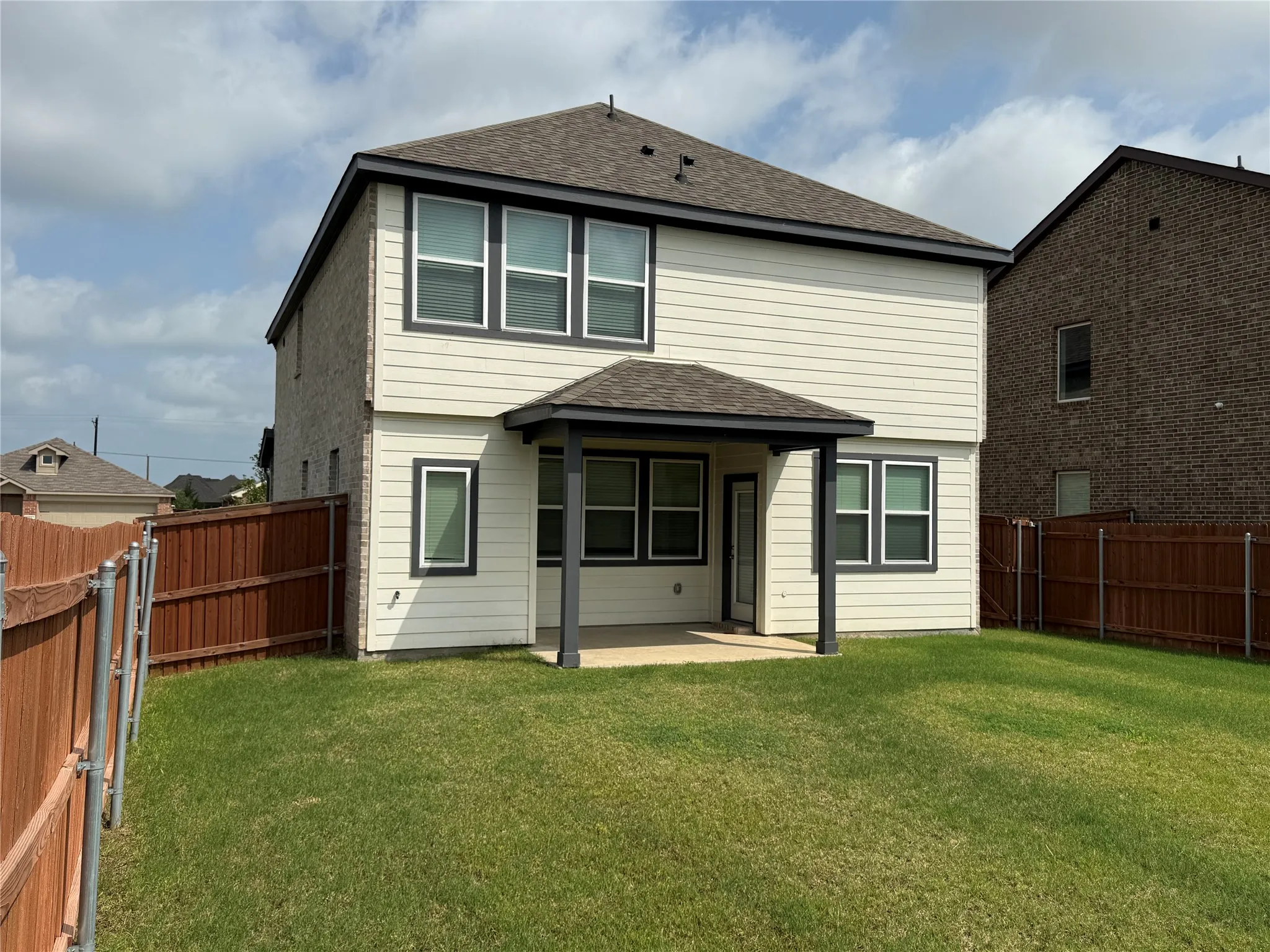 Single Family Residence For Rent in Kaufman County , 1106 Arborwood Drive, Forney, Texas 75126, 4 Bedroom, 4 Bathroom, 2 Garage spaces, 2,017 Sqft, built in 2023, mls#21316484, Real Estate Agent in Forney, Homes For Rent in Kaufman county, Homes For Rent in Forney, Realtor in Forney Texas, Real Estate Brokerage Independent Realty Texas, Luminita Cordes Realtor