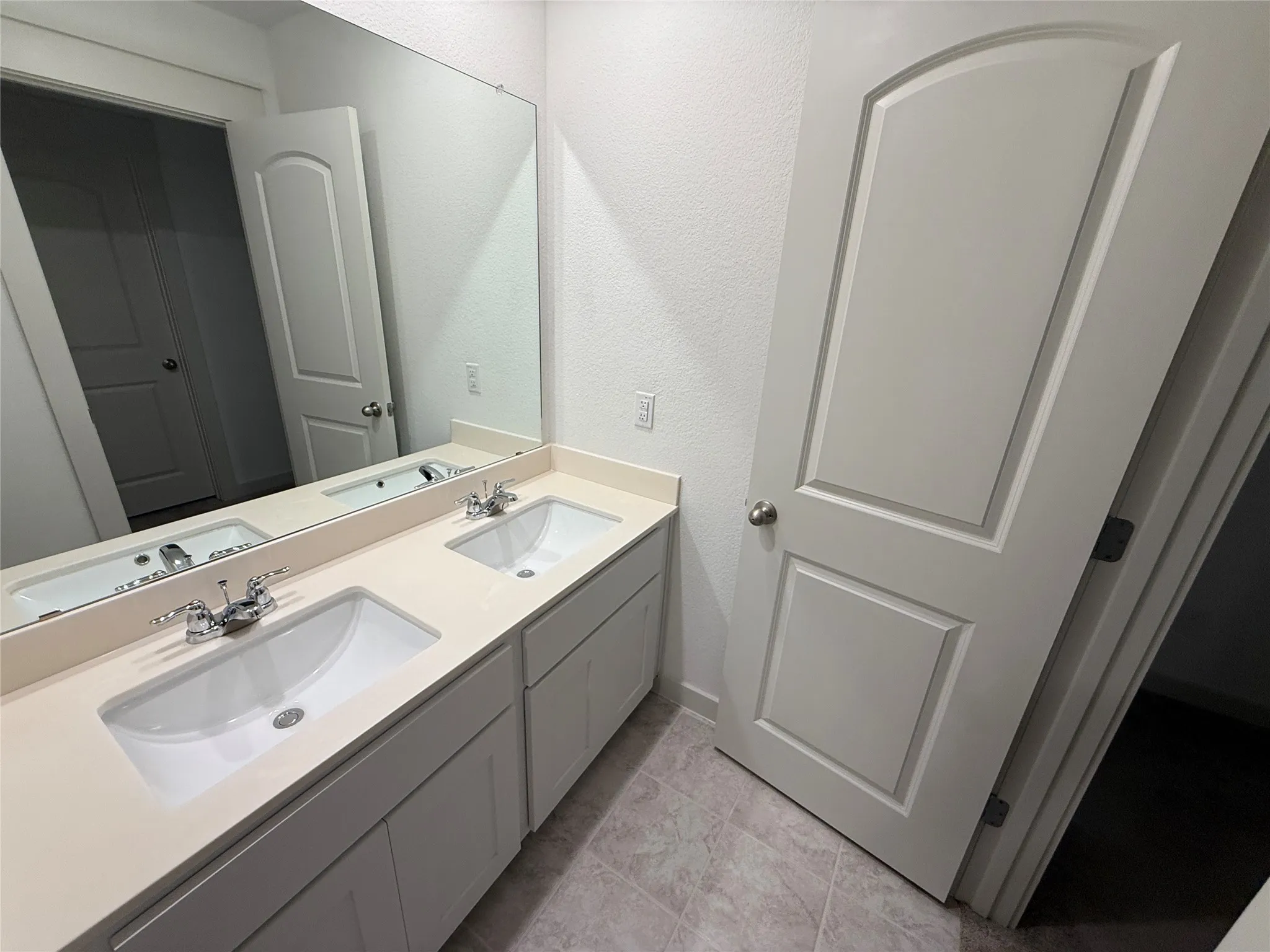 Single Family Residence For Rent in Kaufman County , 1106 Arborwood Drive, Forney, Texas 75126, 4 Bedroom, 4 Bathroom, 2 Garage spaces, 2,017 Sqft, built in 2023, mls#21316484, Real Estate Agent in Forney, Homes For Rent in Kaufman county, Homes For Rent in Forney, Realtor in Forney Texas, Real Estate Brokerage Independent Realty Texas, Luminita Cordes Realtor