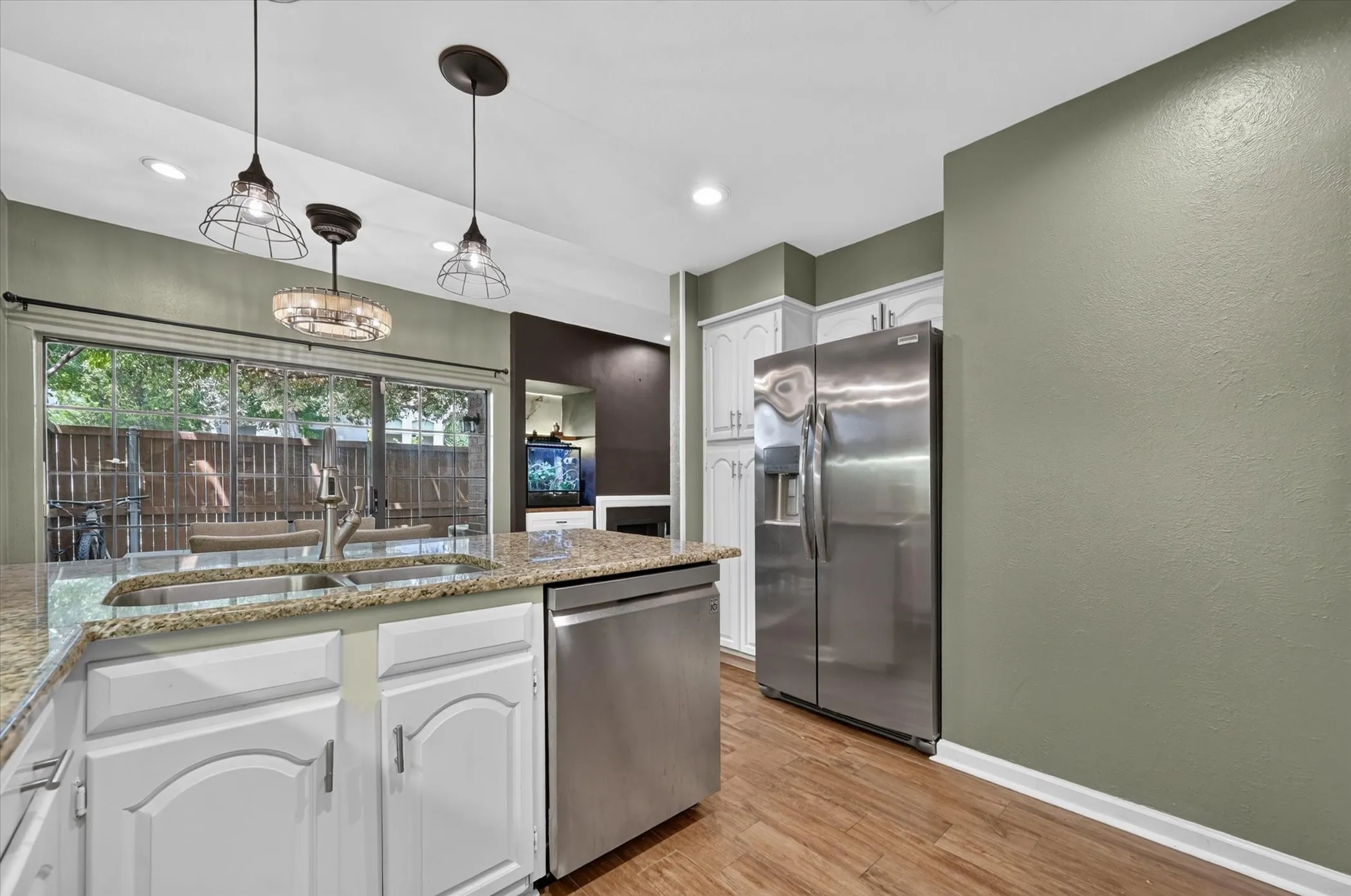 Condominium For Sale in Dallas County , 5100 Verde Valley Lane 178, Dallas, Texas 75254, 1 Bedroom, 2 Bathrooms, Garage spaces, 985 Sqft, built in 1982, Price $199,000, mls#21314323, Real Estate Agent in Dallas, Homes For Sale in Dallas county, Homes For Sale in Dallas, Realtor in Dallas Texas, Real Estate Brokerage Independent Realty Texas, Luminita Cordes Realtor