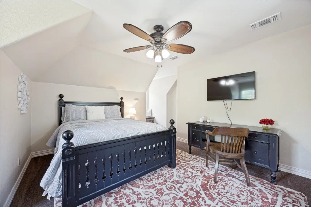 Single Family Residence For Sale in Grayson County , 124 Neva Lane, Denison, Texas 75020, 3 Bedroom, 3 Bathroom, 2 Garage spaces, 2,576 Sqft, built in 2013, mls#21316505, Real Estate Agent in Denison, Homes For Sale in Grayson county, Homes For Sale in Denison, Realtor in Denison Texas, Real Estate Brokerage Independent Realty Texas, Luminita Cordes Realtor