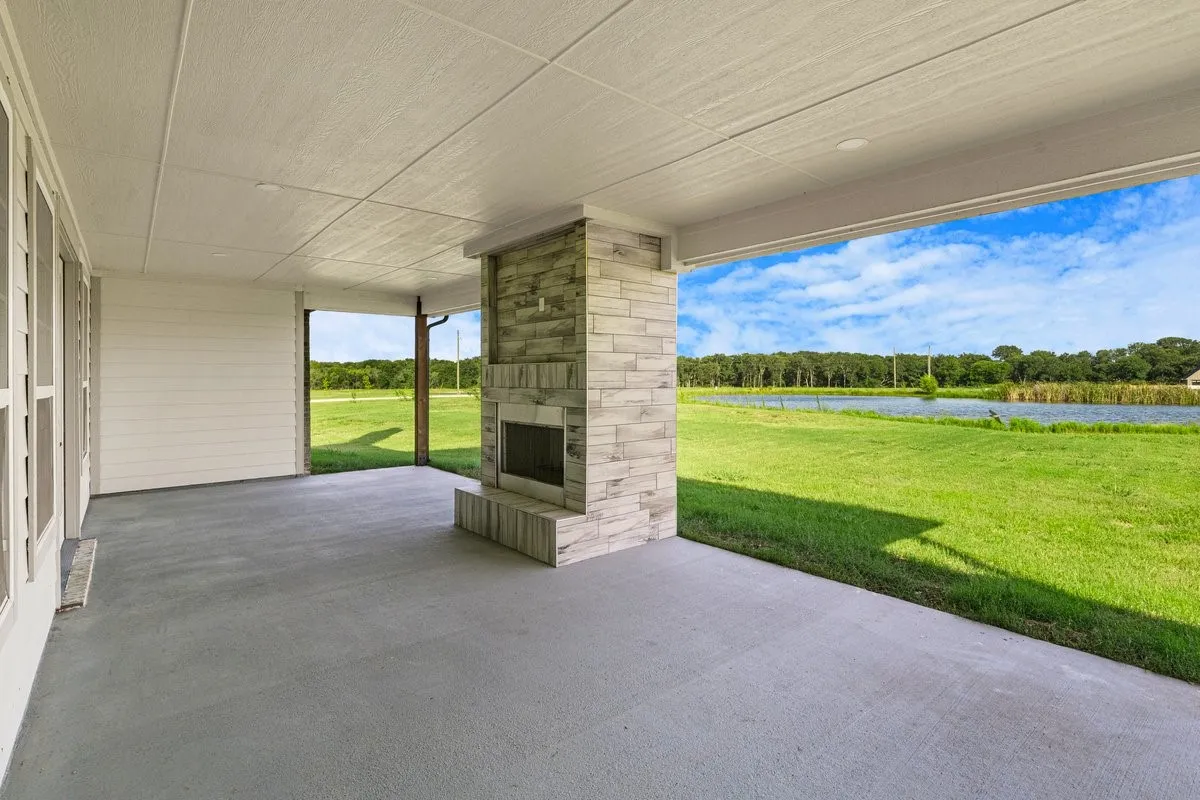 Single Family Residence For Sale in Navarro County , 1060 Grison Circle, Corsicana, Texas 75109, 4 Bedroom, 4 Bathroom, 2 Garage spaces, 4,653 Sqft, built in 2025, mls#21316984, Real Estate Agent in Corsicana, Homes For Sale in Navarro county, Homes For Sale in Corsicana, Realtor in Corsicana Texas, Real Estate Brokerage Independent Realty Texas, Luminita Cordes Realtor