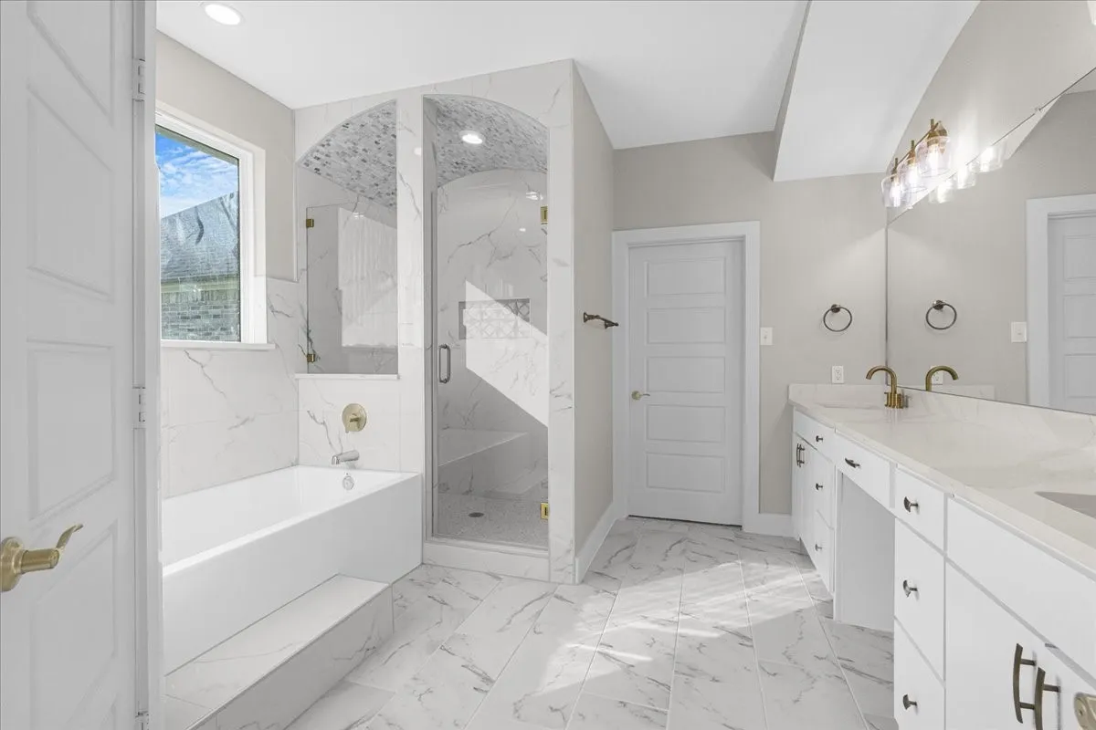 Single Family Residence For Sale in Navarro County , 1060 Grison Circle, Corsicana, Texas 75109, 4 Bedroom, 4 Bathroom, 2 Garage spaces, 4,653 Sqft, built in 2025, mls#21316984, Real Estate Agent in Corsicana, Homes For Sale in Navarro county, Homes For Sale in Corsicana, Realtor in Corsicana Texas, Real Estate Brokerage Independent Realty Texas, Luminita Cordes Realtor