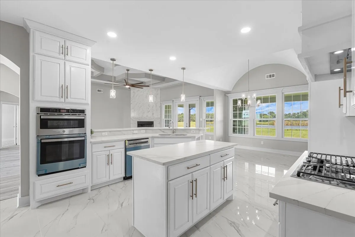 Single Family Residence For Sale in Navarro County , 1060 Grison Circle, Corsicana, Texas 75109, 4 Bedroom, 4 Bathroom, 2 Garage spaces, 4,653 Sqft, built in 2025, mls#21316984, Real Estate Agent in Corsicana, Homes For Sale in Navarro county, Homes For Sale in Corsicana, Realtor in Corsicana Texas, Real Estate Brokerage Independent Realty Texas, Luminita Cordes Realtor