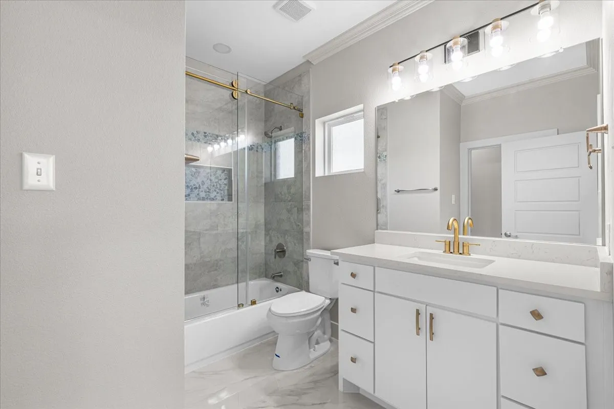 Single Family Residence For Sale in Navarro County , 1060 Grison Circle, Corsicana, Texas 75109, 4 Bedroom, 4 Bathroom, 2 Garage spaces, 4,653 Sqft, built in 2025, mls#21316984, Real Estate Agent in Corsicana, Homes For Sale in Navarro county, Homes For Sale in Corsicana, Realtor in Corsicana Texas, Real Estate Brokerage Independent Realty Texas, Luminita Cordes Realtor