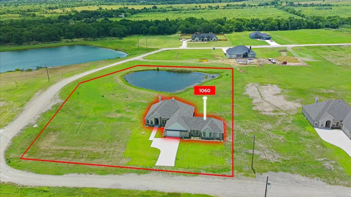 Single Family Residence For Sale in Navarro County , 1060 Grison Circle, Corsicana, Texas 75109, 4 Bedroom, 4 Bathroom, 2 Garage spaces, 4,653 Sqft, built in 2025, mls#21316984, Real Estate Agent in Corsicana, Homes For Sale in Navarro county, Homes For Sale in Corsicana, Realtor in Corsicana Texas, Real Estate Brokerage Independent Realty Texas, Luminita Cordes Realtor