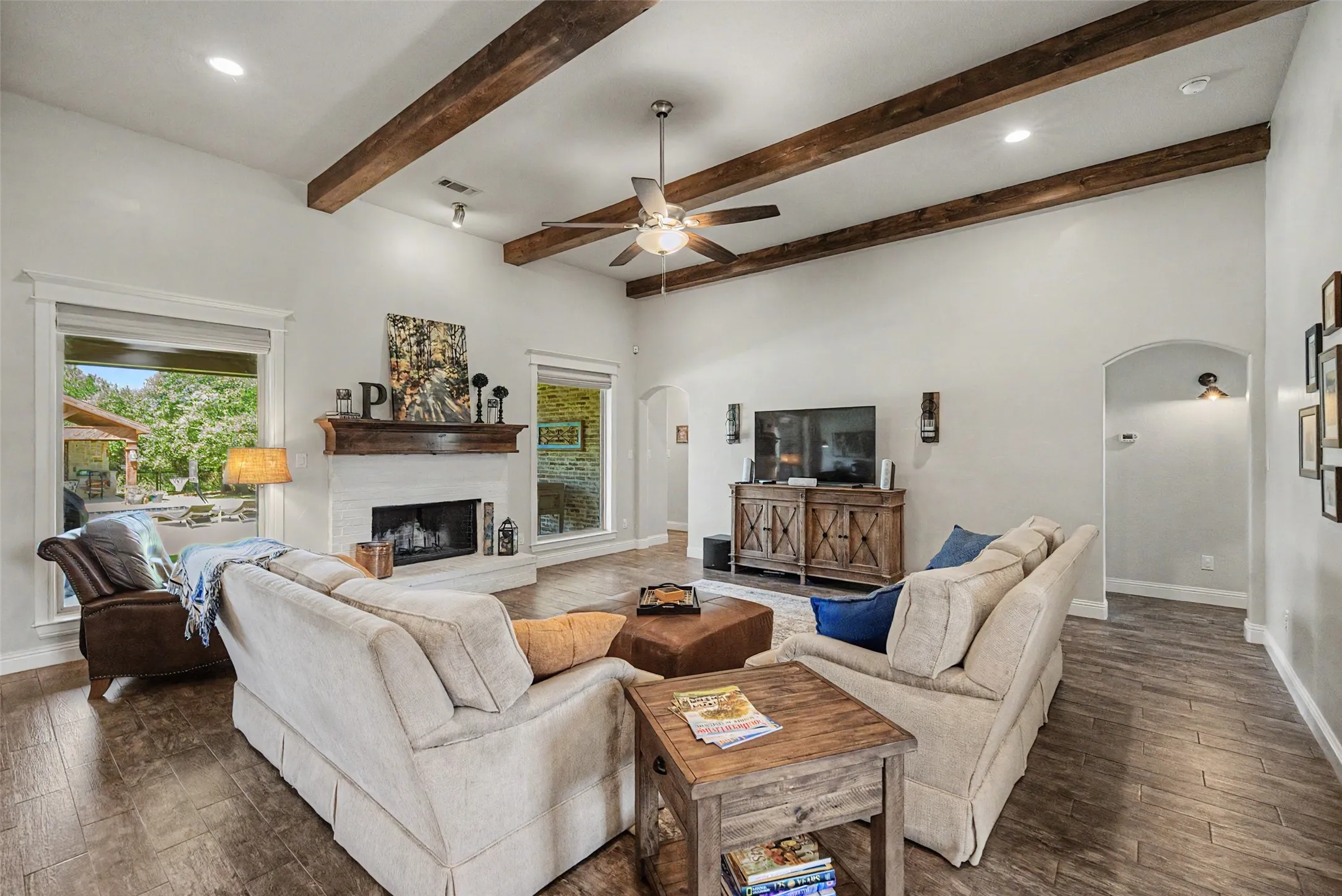 Single Family Residence For Sale in Parker County , 259 Wapiti Drive, Azle, Texas 76020, 4 Bedroom, 4 Bathroom, 3 Garage spaces, 3,387 Sqft, built in 2015, mls#21317205, Real Estate Agent in Azle, Homes For Sale in Parker county, Homes For Sale in Azle, Realtor in Azle Texas, Real Estate Brokerage Independent Realty Texas, Luminita Cordes Realtor