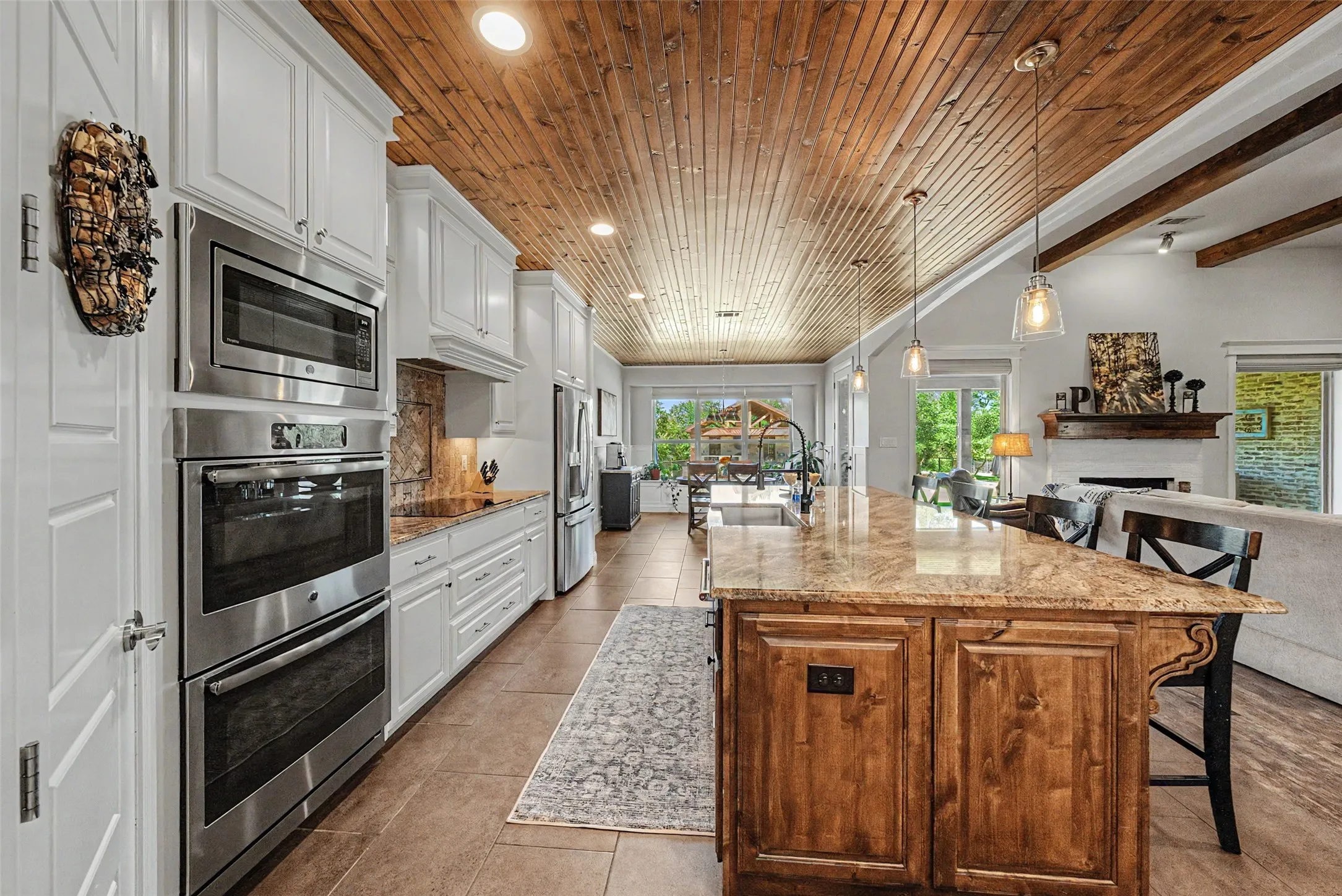 Single Family Residence For Sale in Parker County , 259 Wapiti Drive, Azle, Texas 76020, 4 Bedroom, 4 Bathroom, 3 Garage spaces, 3,387 Sqft, built in 2015, mls#21317205, Real Estate Agent in Azle, Homes For Sale in Parker county, Homes For Sale in Azle, Realtor in Azle Texas, Real Estate Brokerage Independent Realty Texas, Luminita Cordes Realtor