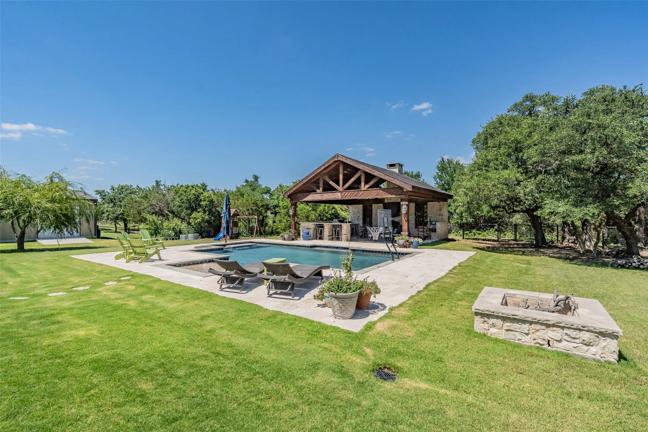 Single Family Residence For Sale in Parker County , 259 Wapiti Drive, Azle, Texas 76020, 4 Bedroom, 4 Bathroom, 3 Garage spaces, 3,387 Sqft, built in 2015, mls#21317205, Real Estate Agent in Azle, Homes For Sale in Parker county, Homes For Sale in Azle, Realtor in Azle Texas, Real Estate Brokerage Independent Realty Texas, Luminita Cordes Realtor