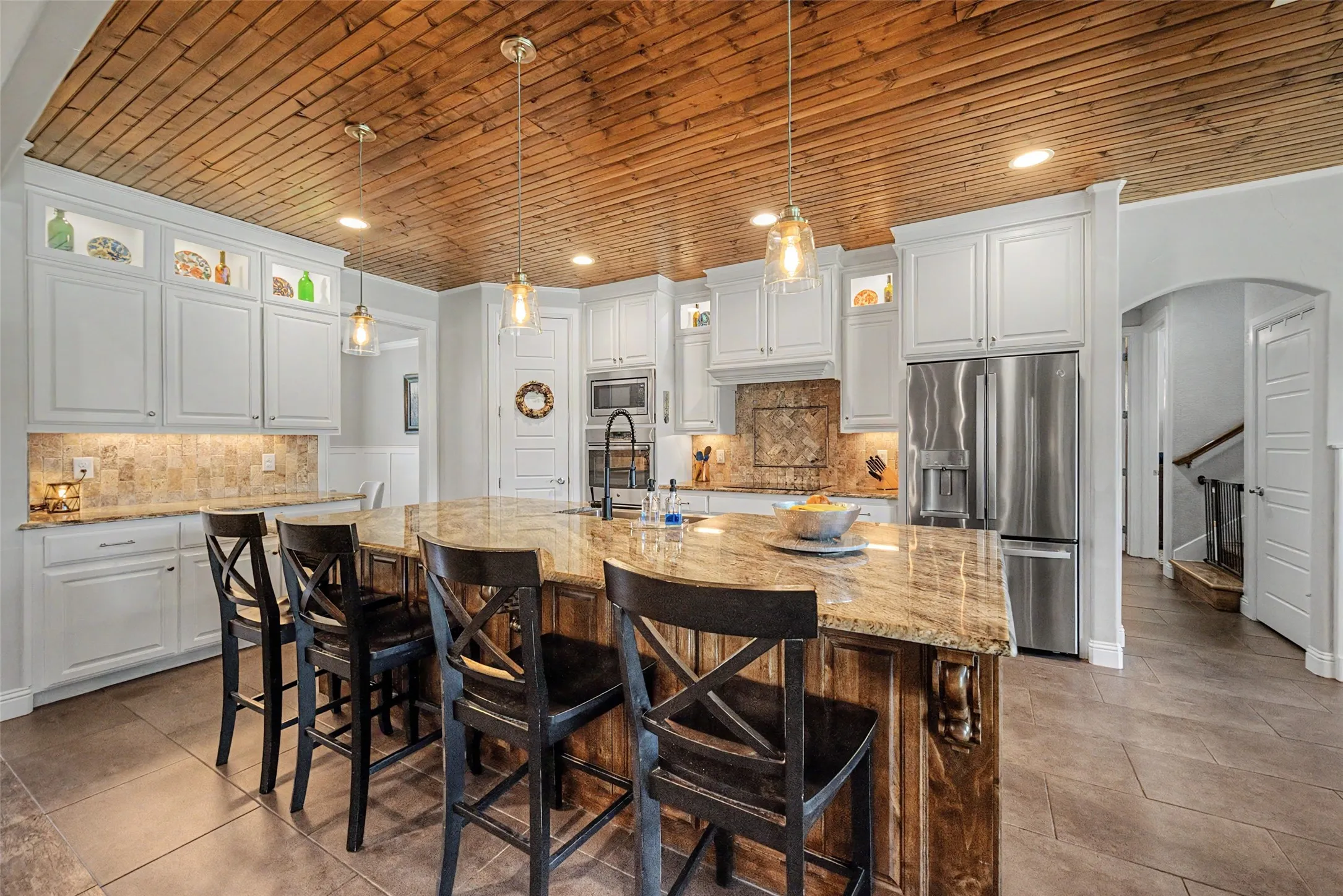 Single Family Residence For Sale in Parker County , 259 Wapiti Drive, Azle, Texas 76020, 4 Bedroom, 4 Bathroom, 3 Garage spaces, 3,387 Sqft, built in 2015, mls#21317205, Real Estate Agent in Azle, Homes For Sale in Parker county, Homes For Sale in Azle, Realtor in Azle Texas, Real Estate Brokerage Independent Realty Texas, Luminita Cordes Realtor