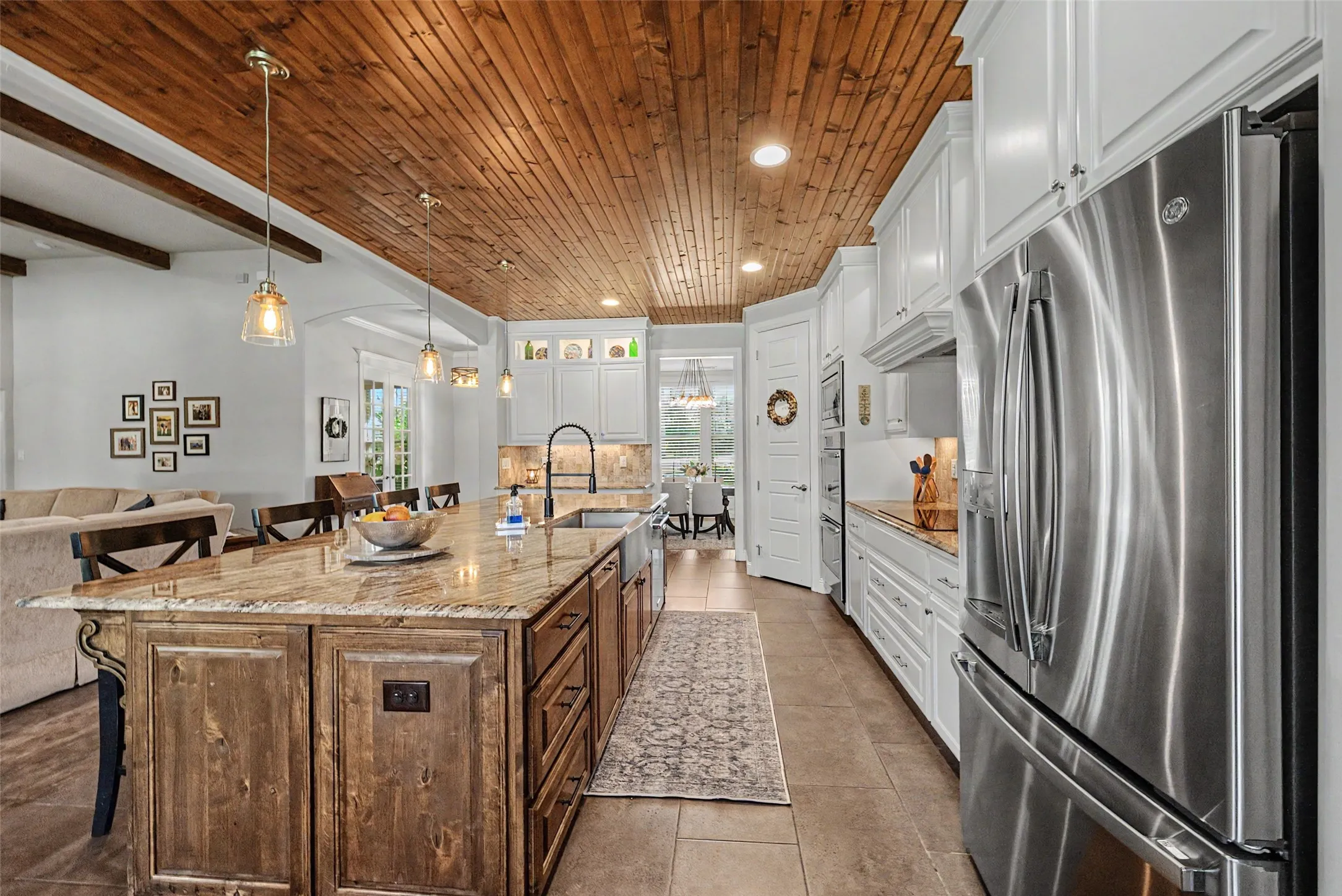 Single Family Residence For Sale in Parker County , 259 Wapiti Drive, Azle, Texas 76020, 4 Bedroom, 4 Bathroom, 3 Garage spaces, 3,387 Sqft, built in 2015, mls#21317205, Real Estate Agent in Azle, Homes For Sale in Parker county, Homes For Sale in Azle, Realtor in Azle Texas, Real Estate Brokerage Independent Realty Texas, Luminita Cordes Realtor