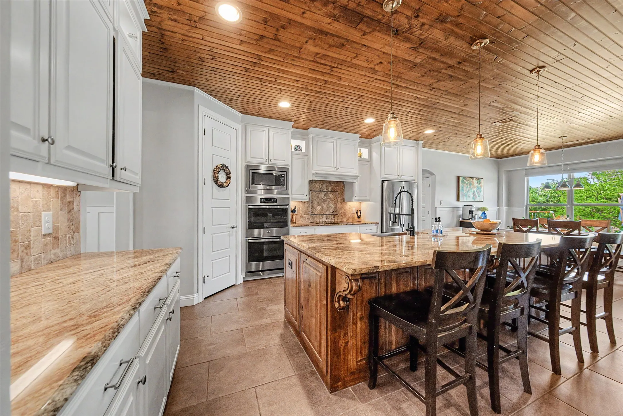 Single Family Residence For Sale in Parker County , 259 Wapiti Drive, Azle, Texas 76020, 4 Bedroom, 4 Bathroom, 3 Garage spaces, 3,387 Sqft, built in 2015, mls#21317205, Real Estate Agent in Azle, Homes For Sale in Parker county, Homes For Sale in Azle, Realtor in Azle Texas, Real Estate Brokerage Independent Realty Texas, Luminita Cordes Realtor