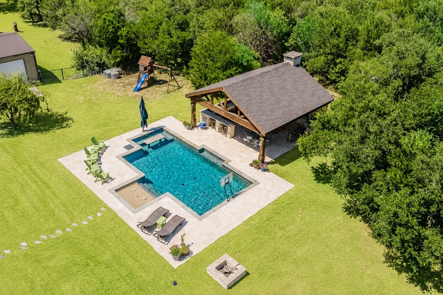 Single Family Residence For Sale in Parker County , 259 Wapiti Drive, Azle, Texas 76020, 4 Bedroom, 4 Bathroom, 3 Garage spaces, 3,387 Sqft, built in 2015, mls#21317205, Real Estate Agent in Azle, Homes For Sale in Parker county, Homes For Sale in Azle, Realtor in Azle Texas, Real Estate Brokerage Independent Realty Texas, Luminita Cordes Realtor