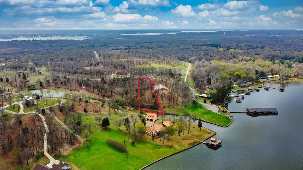 Waterfront lot build-to-suit in gated community