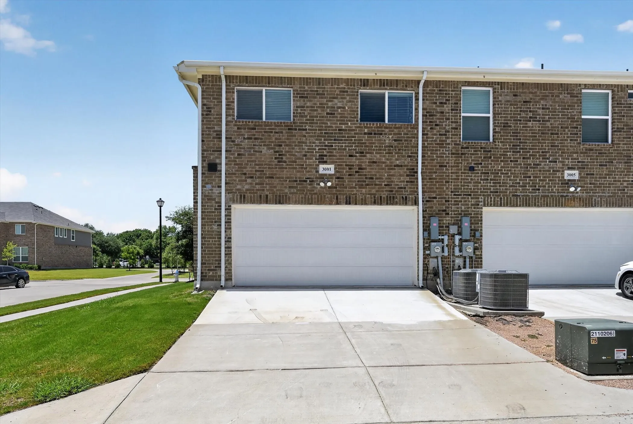 Single Family Residence For Sale in Dallas County , 3001 Percheron Drive, Mesquite, Texas 75150, 3 Bedroom, 3 Bathroom, 2 Garage spaces, 1,751 Sqft, built in 2020, mls#21316767, Real Estate Agent in Mesquite, Homes For Sale in Dallas county, Homes For Sale in Mesquite, Realtor in Mesquite Texas, Real Estate Brokerage Independent Realty Texas, Luminita Cordes Realtor