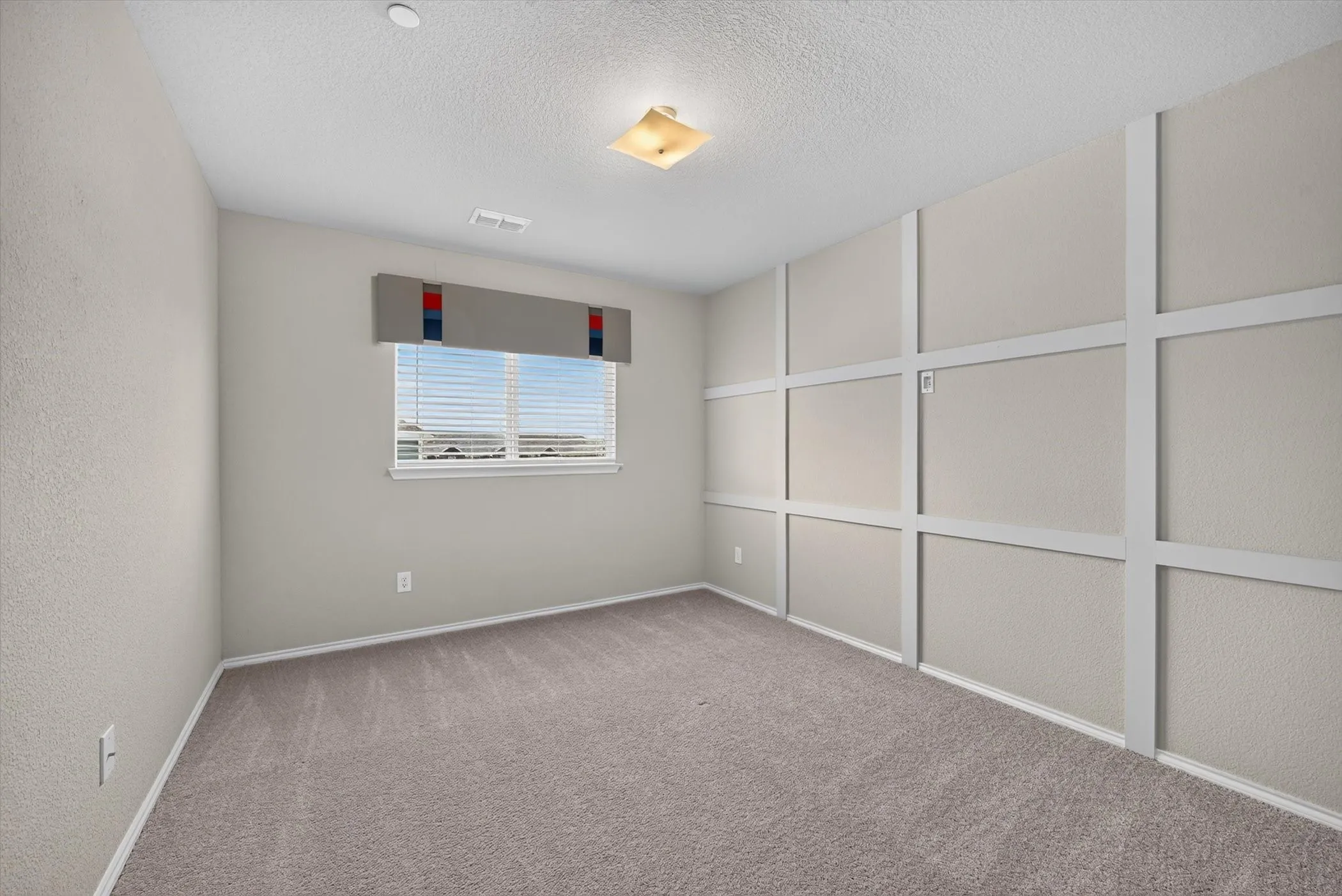 Single Family Residence For Sale in Dallas County , 3001 Percheron Drive, Mesquite, Texas 75150, 3 Bedroom, 3 Bathroom, 2 Garage spaces, 1,751 Sqft, built in 2020, mls#21316767, Real Estate Agent in Mesquite, Homes For Sale in Dallas county, Homes For Sale in Mesquite, Realtor in Mesquite Texas, Real Estate Brokerage Independent Realty Texas, Luminita Cordes Realtor