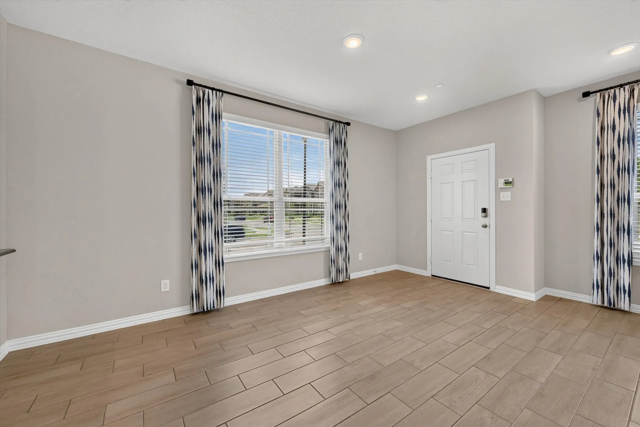 Single Family Residence For Sale in Dallas County , 3001 Percheron Drive, Mesquite, Texas 75150, 3 Bedroom, 3 Bathroom, 2 Garage spaces, 1,751 Sqft, built in 2020, mls#21316767, Real Estate Agent in Mesquite, Homes For Sale in Dallas county, Homes For Sale in Mesquite, Realtor in Mesquite Texas, Real Estate Brokerage Independent Realty Texas, Luminita Cordes Realtor