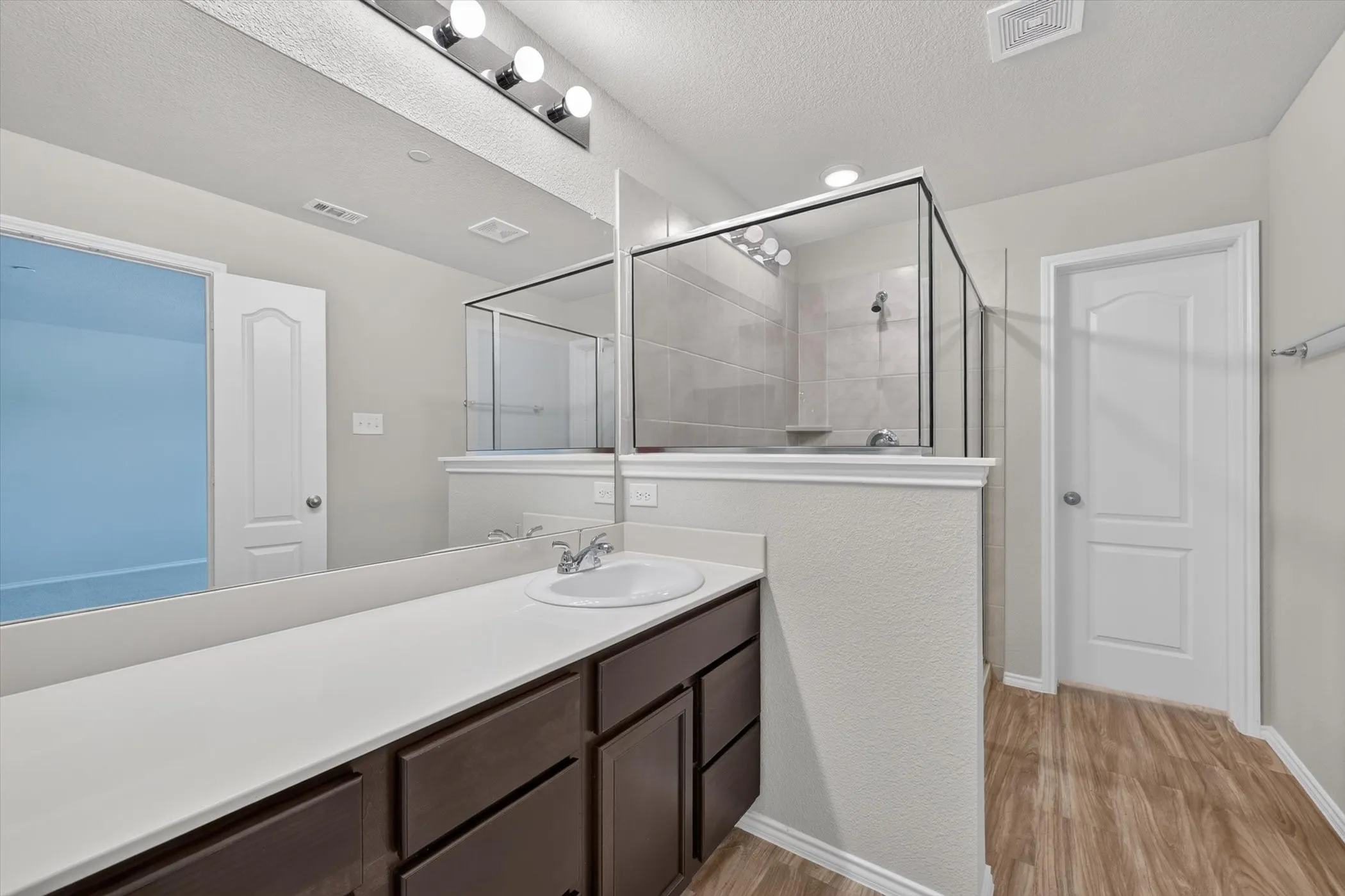 Single Family Residence For Sale in Dallas County , 3001 Percheron Drive, Mesquite, Texas 75150, 3 Bedroom, 3 Bathroom, 2 Garage spaces, 1,751 Sqft, built in 2020, mls#21316767, Real Estate Agent in Mesquite, Homes For Sale in Dallas county, Homes For Sale in Mesquite, Realtor in Mesquite Texas, Real Estate Brokerage Independent Realty Texas, Luminita Cordes Realtor