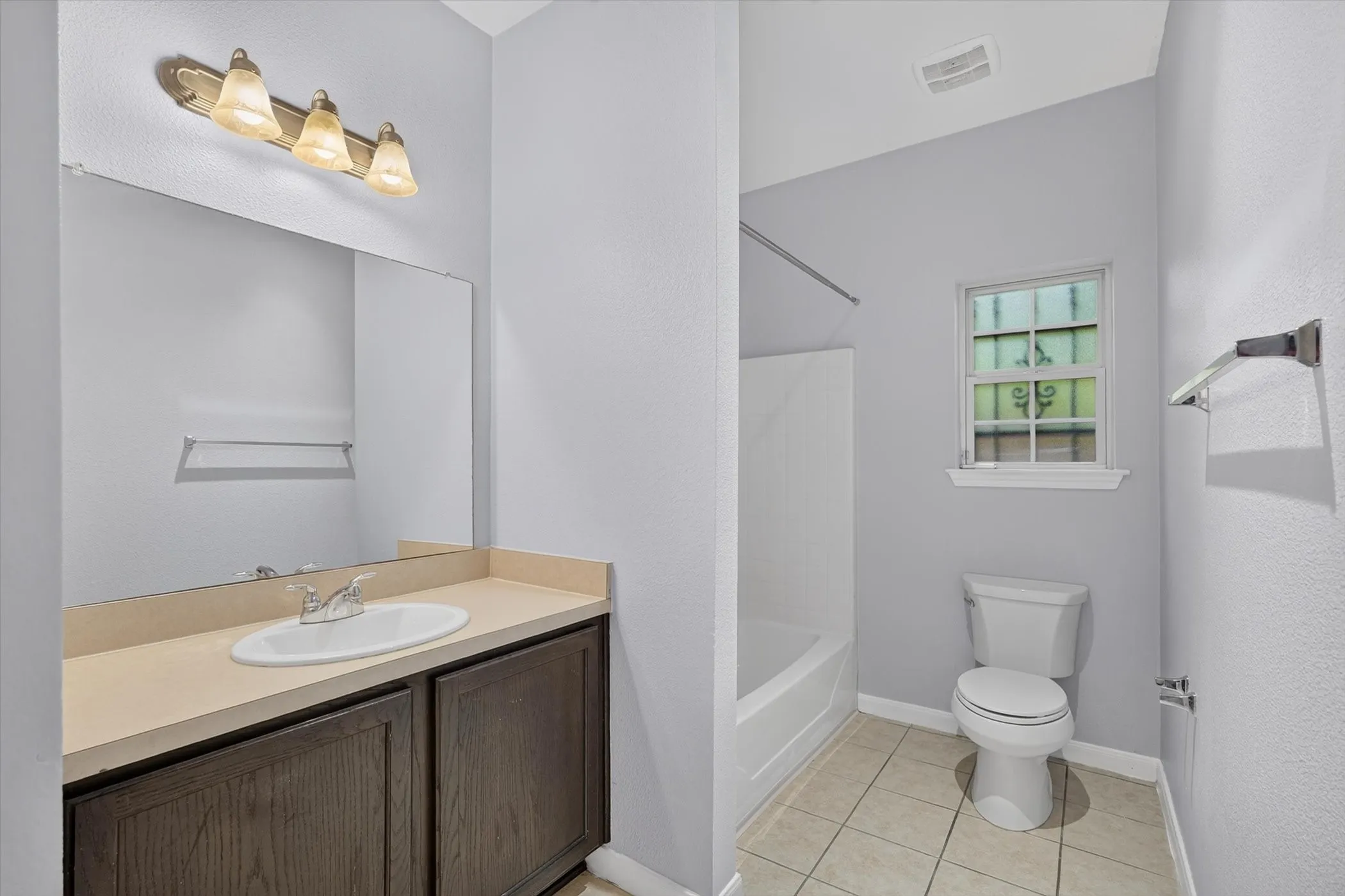 Single Family Residence For Sale in Dallas County , 4718 Jamaica Street, Dallas, Texas 75210, 3 Bedroom, 2 Bathroom, 1 Garage spaces, 1,272 Sqft, built in 2011, mls#21311884, Real Estate Agent in Dallas, Homes For Sale in Dallas county, Homes For Sale in Dallas, Realtor in Dallas Texas, Real Estate Brokerage Independent Realty Texas, Luminita Cordes Realtor