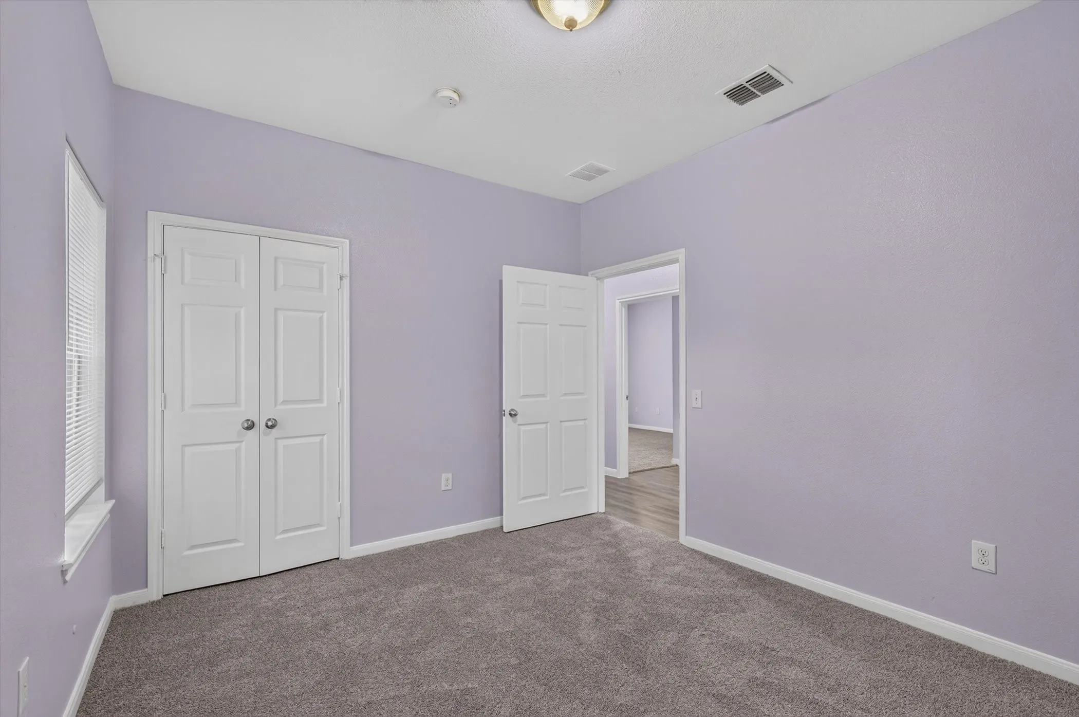 Single Family Residence For Sale in Dallas County , 4718 Jamaica Street, Dallas, Texas 75210, 3 Bedroom, 2 Bathroom, 1 Garage spaces, 1,272 Sqft, built in 2011, mls#21311884, Real Estate Agent in Dallas, Homes For Sale in Dallas county, Homes For Sale in Dallas, Realtor in Dallas Texas, Real Estate Brokerage Independent Realty Texas, Luminita Cordes Realtor