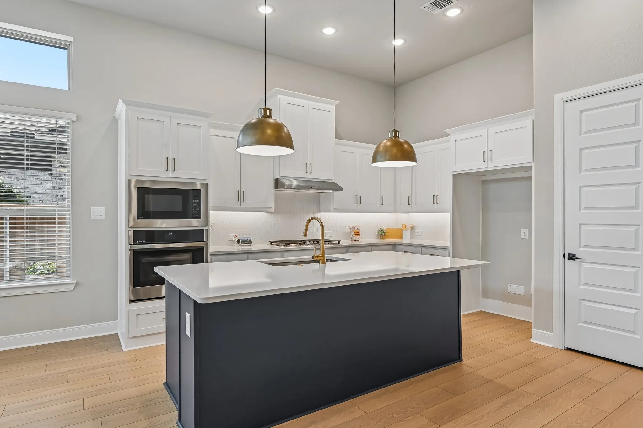 Single Family Residence For Sale in Tarrant County , 4817 Forest Crest Parkway, Arlington, Texas 76005, 2 Bedroom, 2 Bathroom, 2 Garage spaces, 1,835 Sqft, built in 2024, mls#21313086, Real Estate Agent in Arlington, Homes For Sale in Tarrant county, Homes For Sale in Arlington, Realtor in Arlington Texas, Real Estate Brokerage Independent Realty Texas, Luminita Cordes Realtor