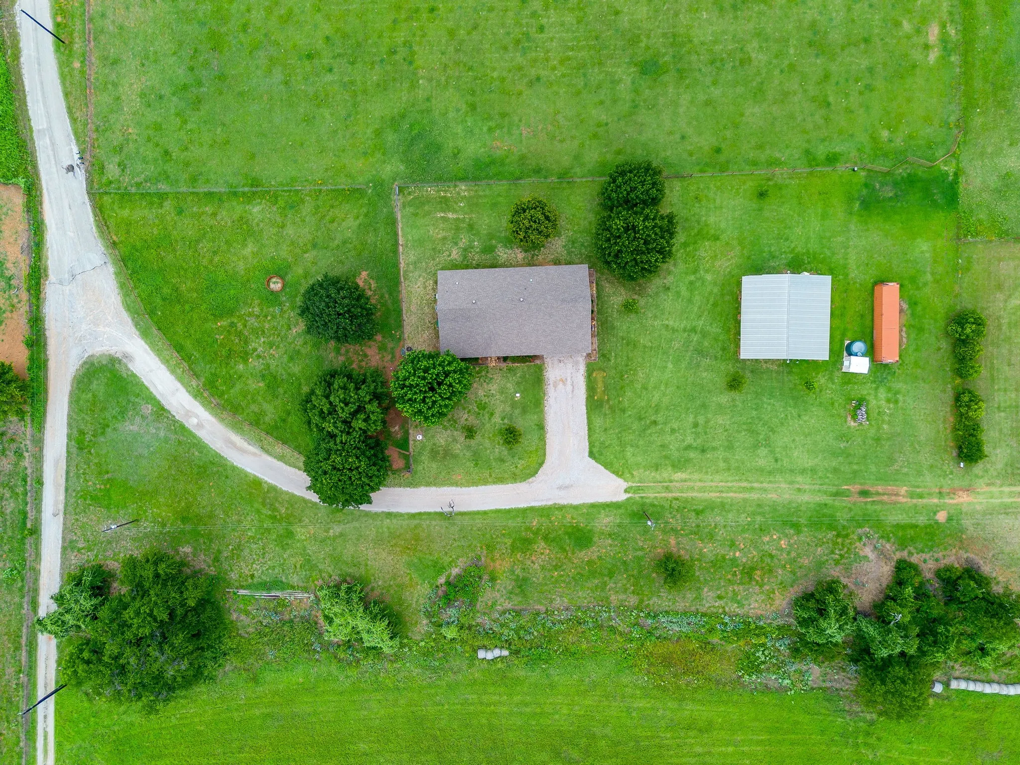 505 Double Tree Ln BROCK ISD!! #brocktx #brockamerica #acerage #barn #brockeagles #parkercountyrealestate #trees