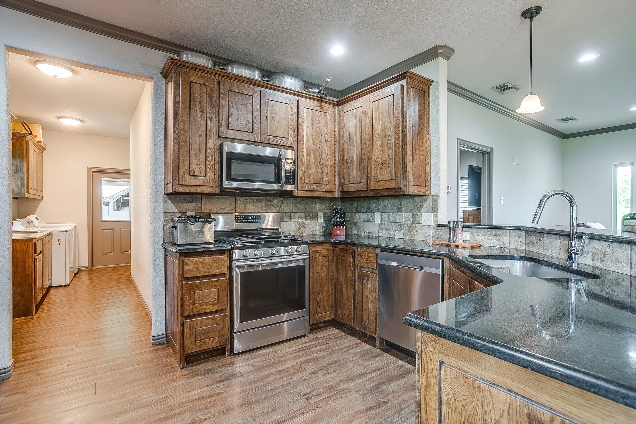 Single Family Residence For Sale in Parker County , 505 Double Tree Lane, Lipan, Texas 76462, 3 Bedroom, 2 Bathroom, Garage spaces, 1,500 Sqft, built in 2018, mls#21317168, Real Estate Agent in Lipan, Homes For Sale in Parker county, Homes For Sale in Lipan, Realtor in Lipan Texas, Real Estate Brokerage Independent Realty Texas, Luminita Cordes Realtor