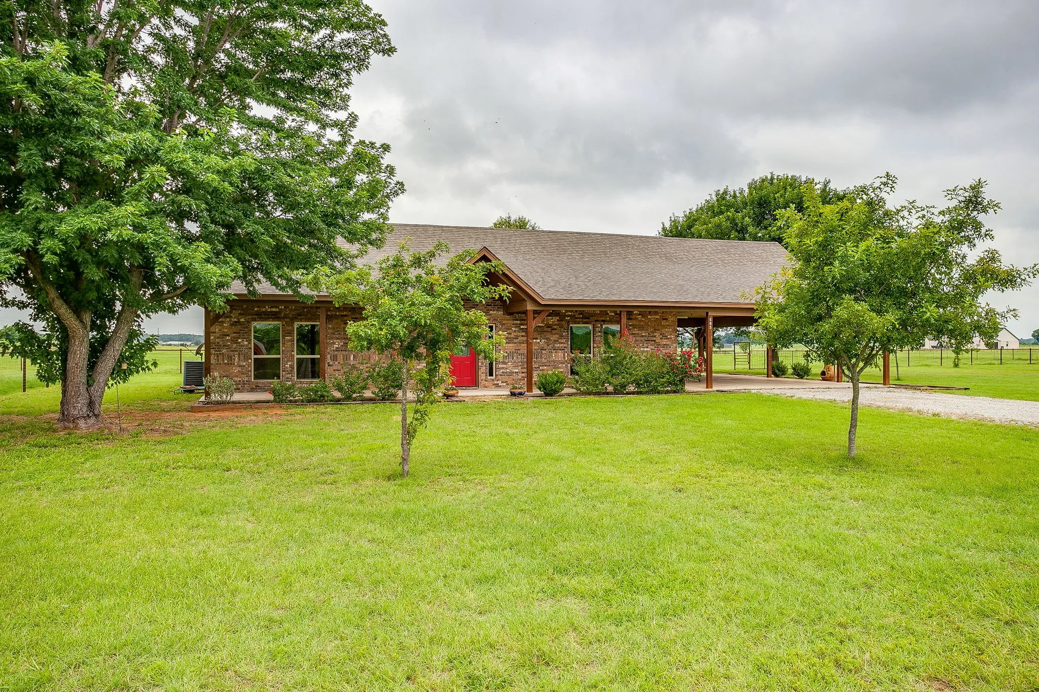 505 Double Tree Ln BROCK ISD!! #brocktx #brockamerica #acerage #barn #brockeagles #parkercountyrealestate #trees